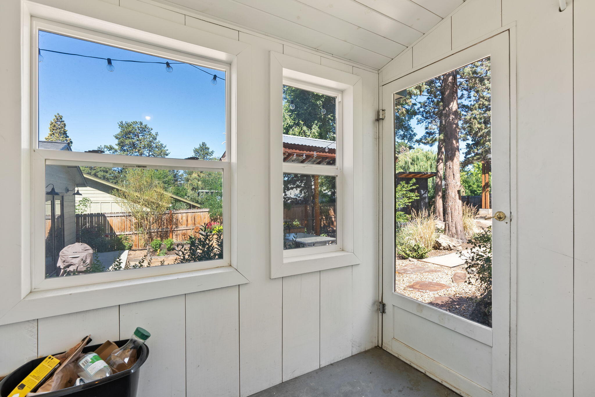 664 NE Quimby Avenue