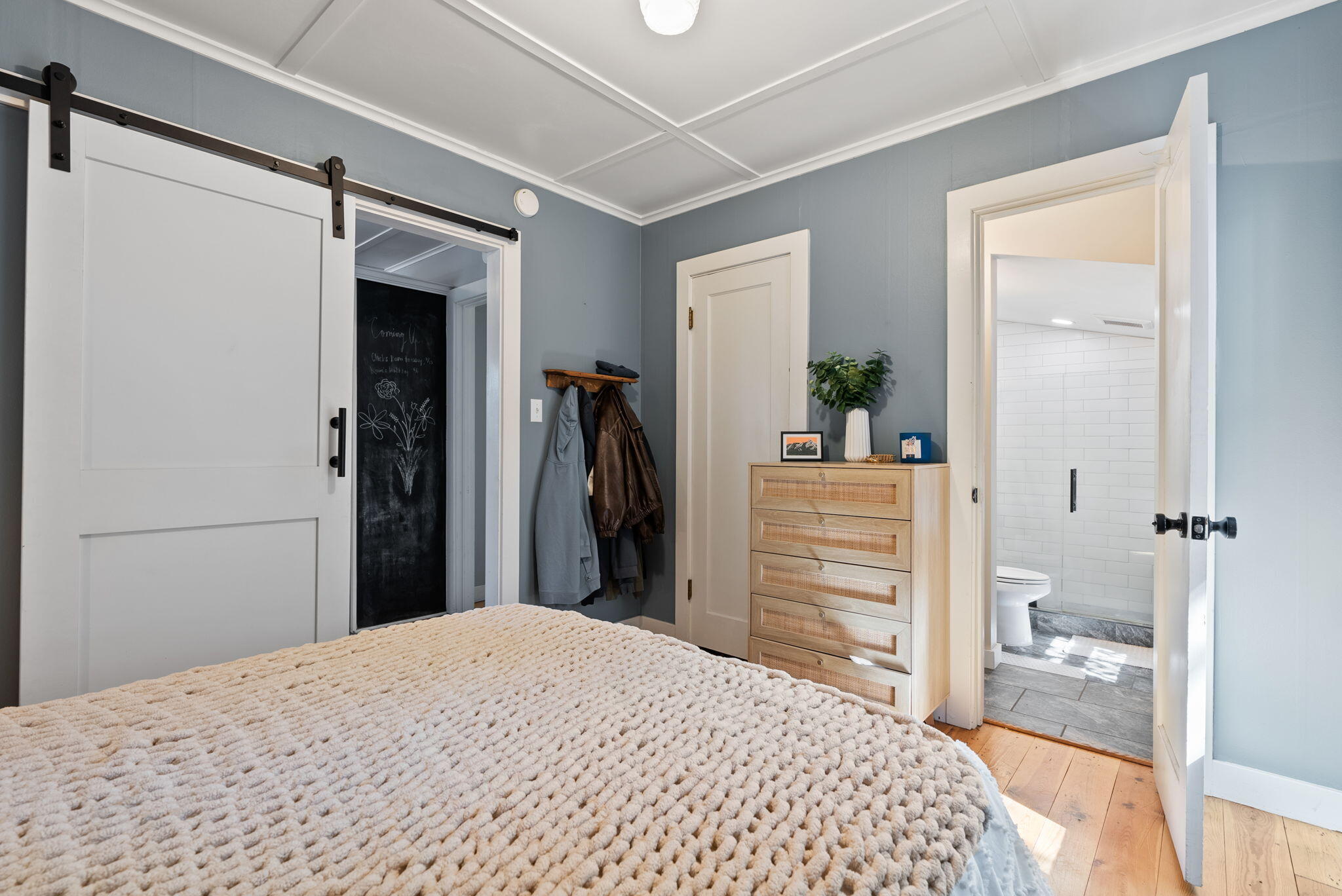 664 NE Quimby Avenue