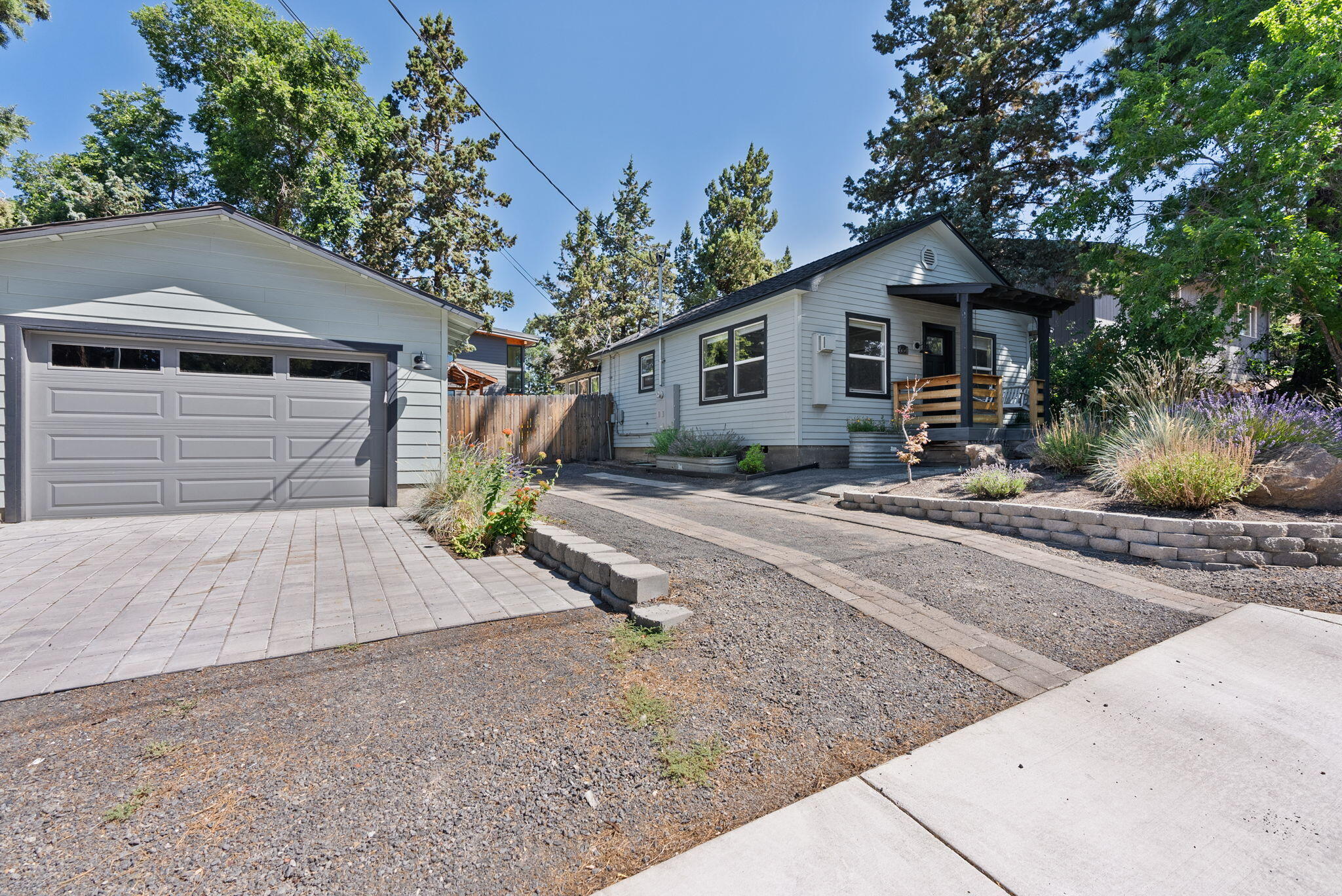 664 NE Quimby Avenue