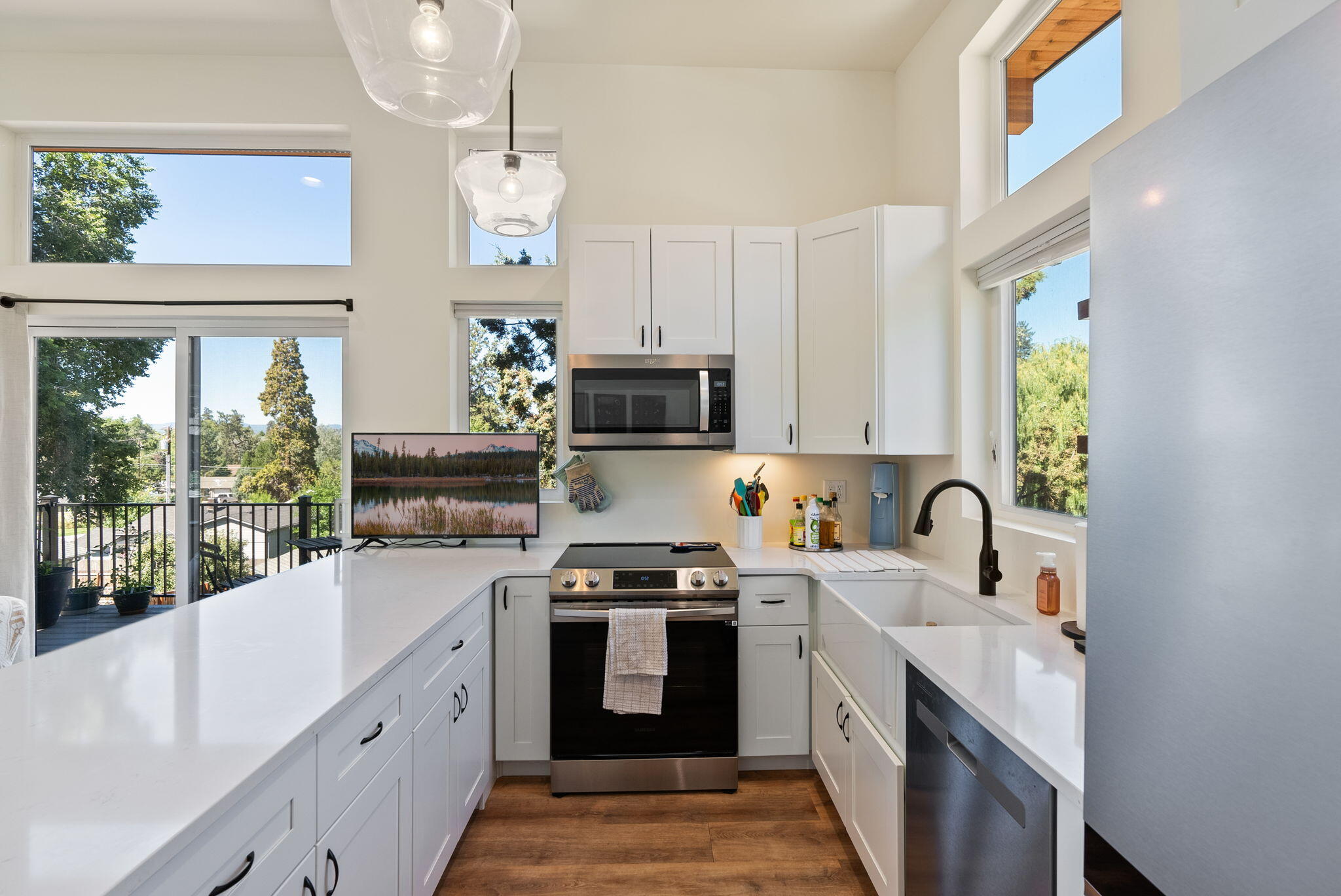 664 NE Quimby Avenue