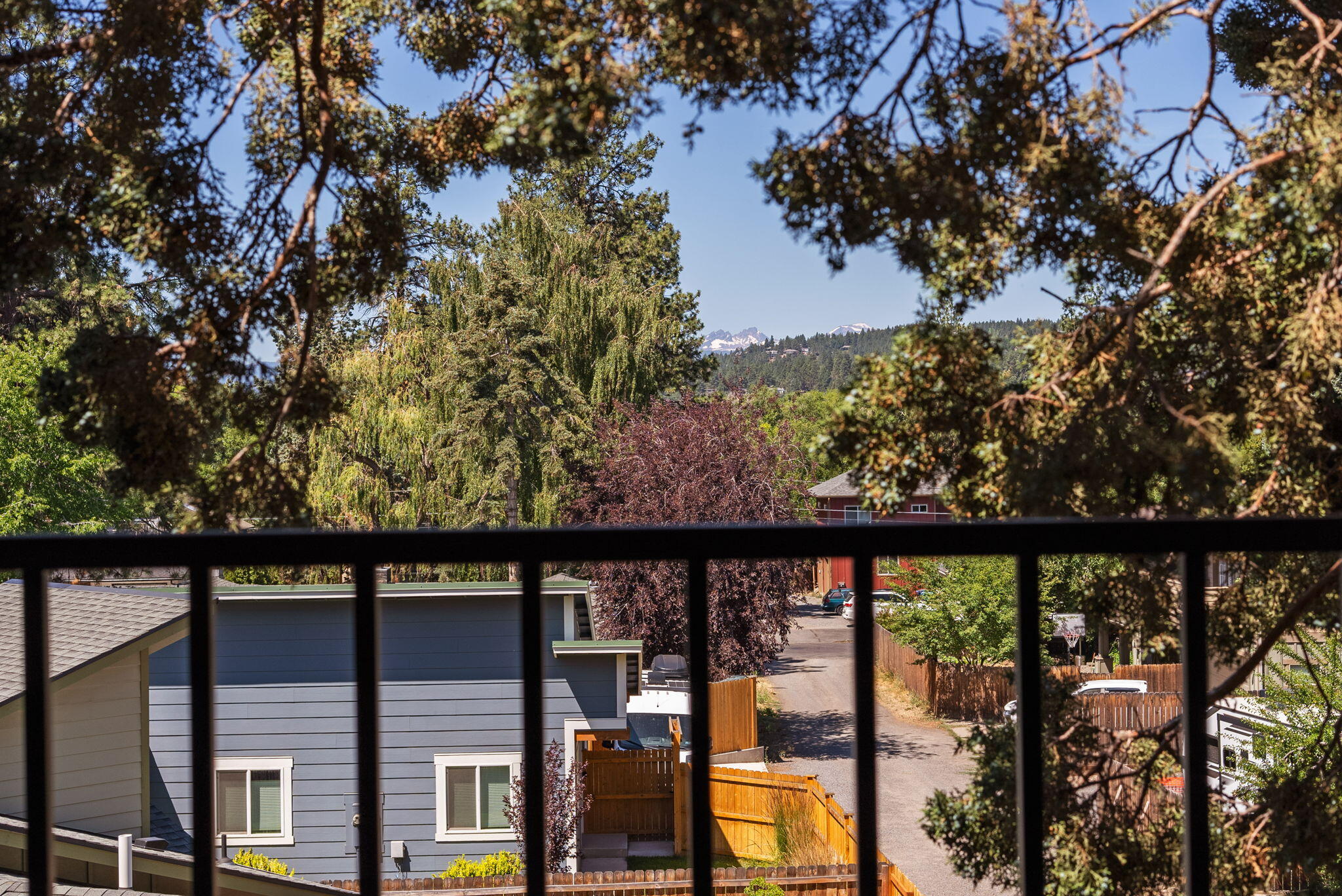 664 NE Quimby Avenue