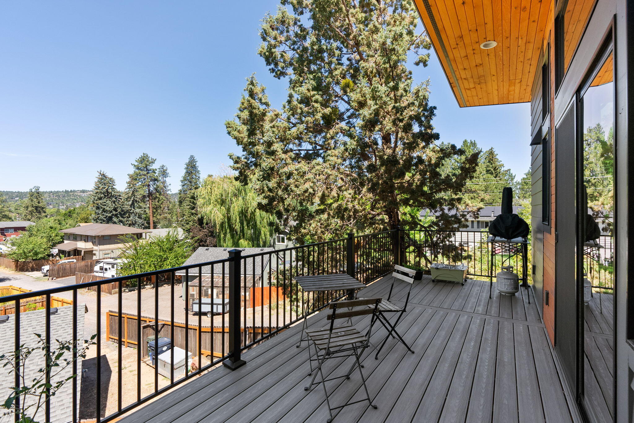 664 NE Quimby Avenue