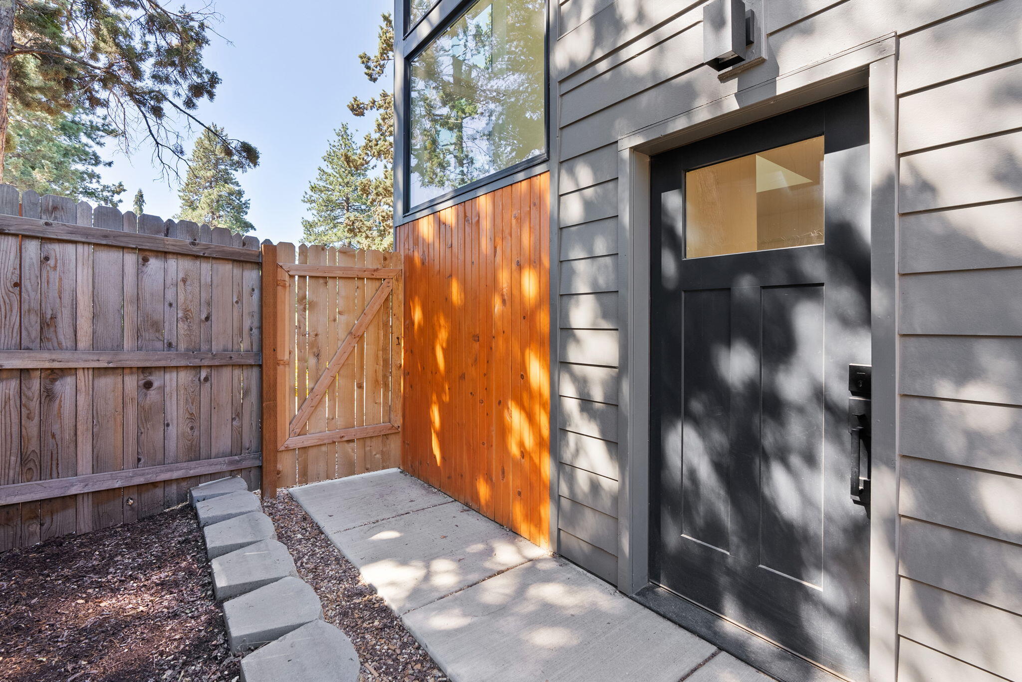 664 NE Quimby Avenue