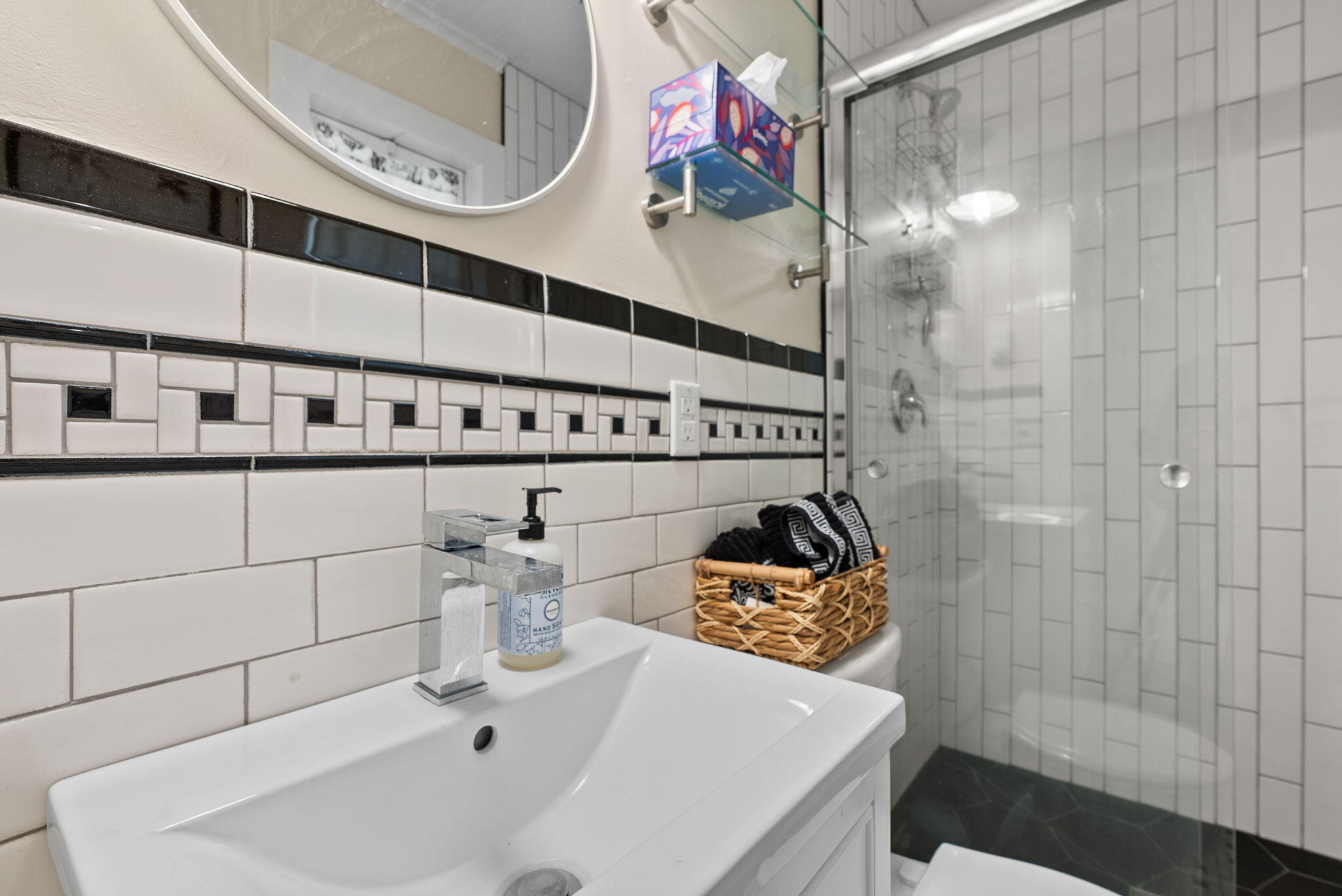 664 NE Quimby Avenue