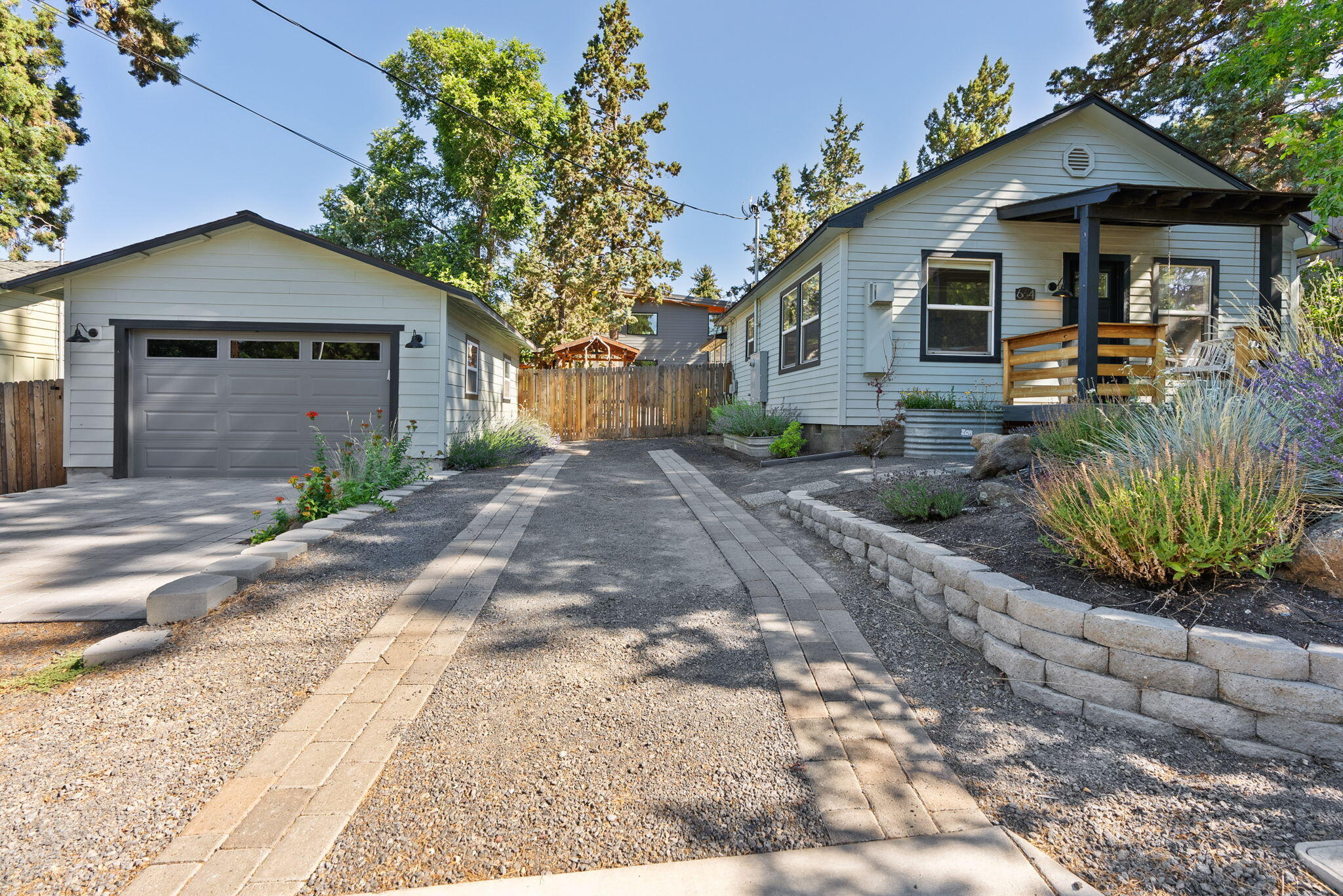 664 NE Quimby Avenue