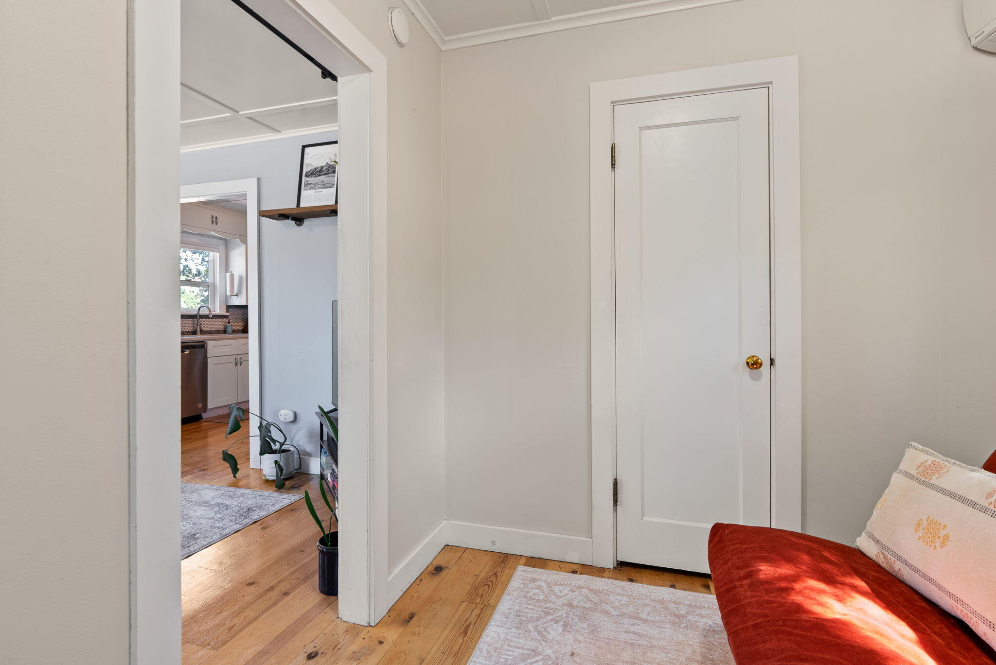 664 NE Quimby Avenue