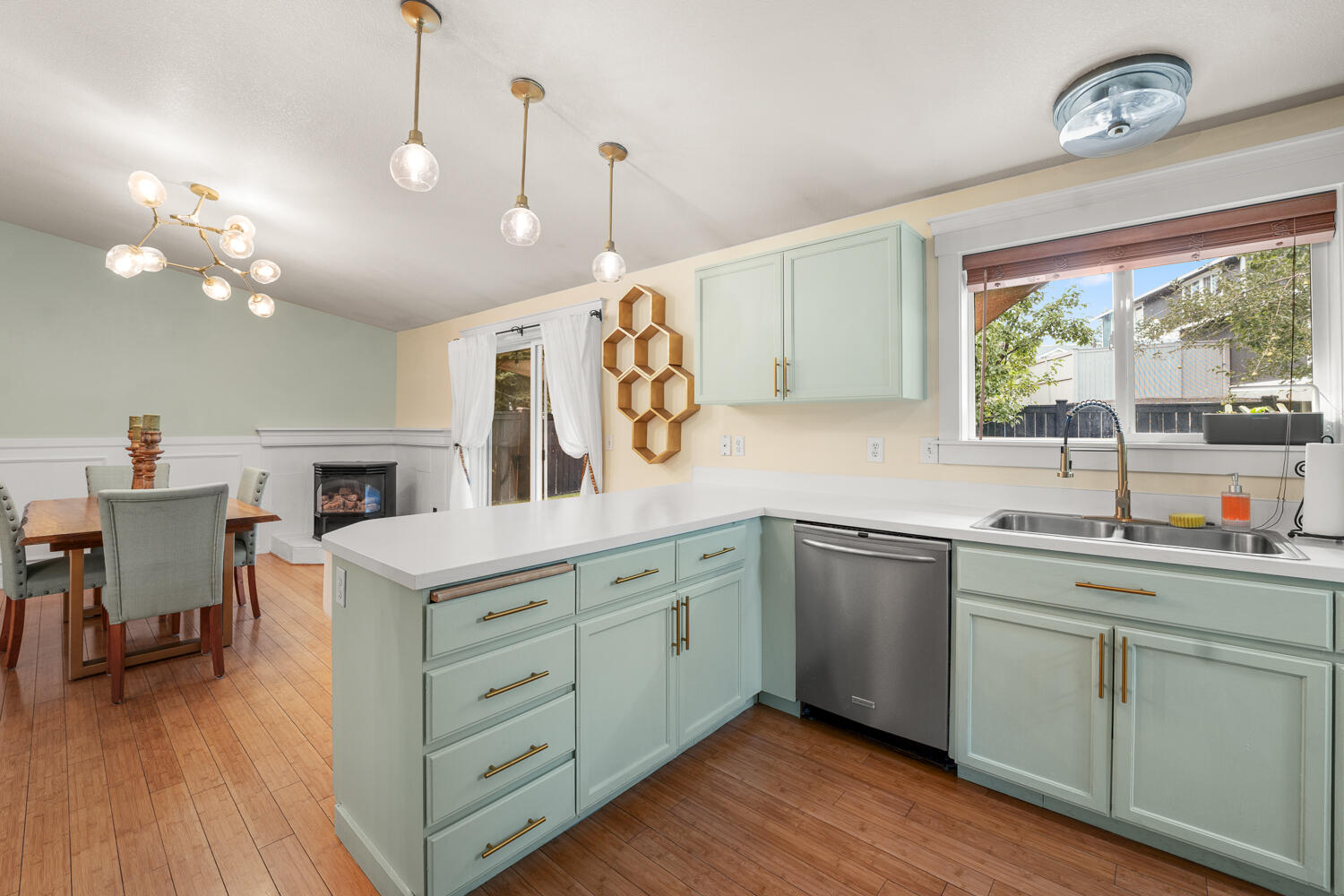 2974 NW Chardonnay Lane