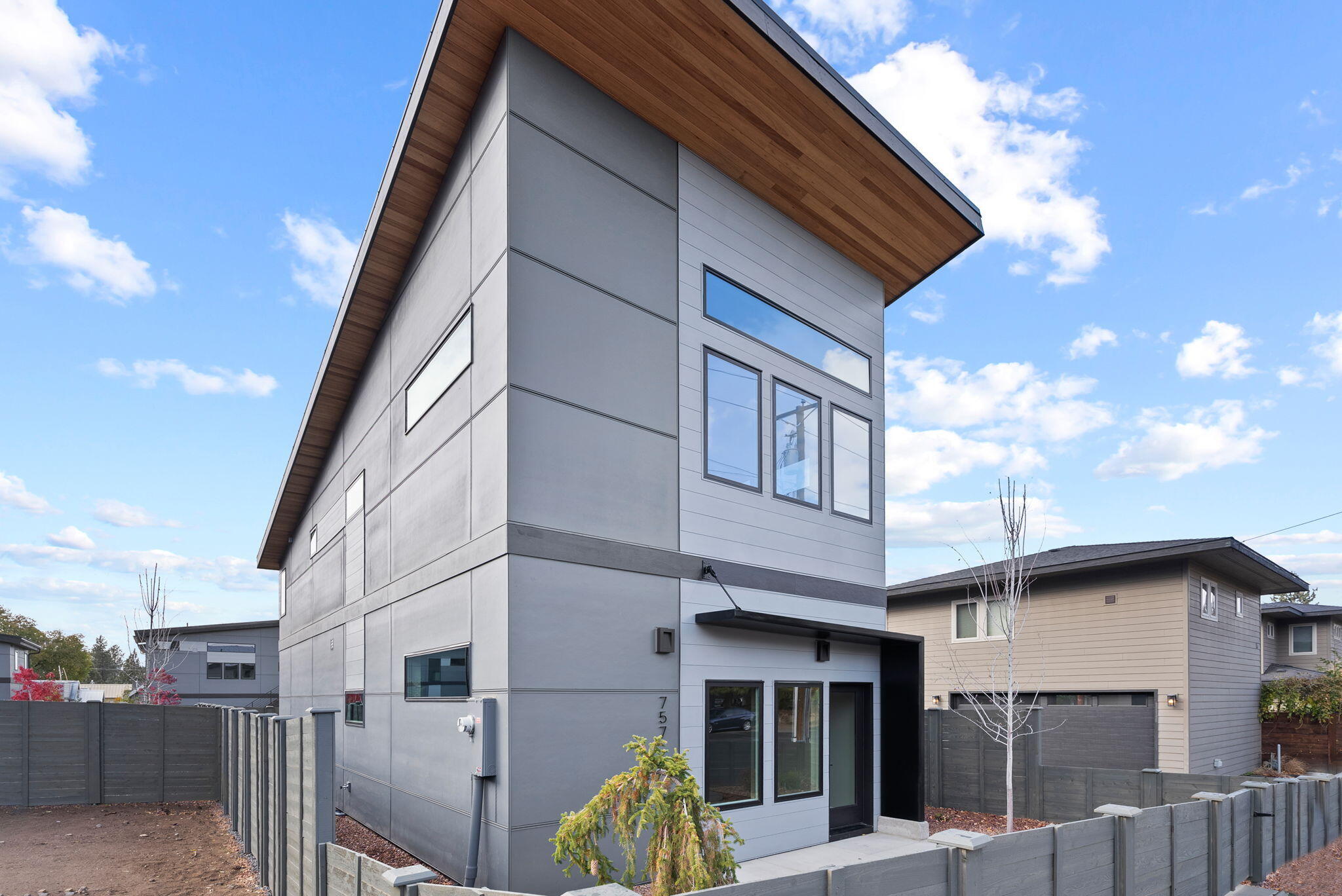 757 SW Pelton Place, 7