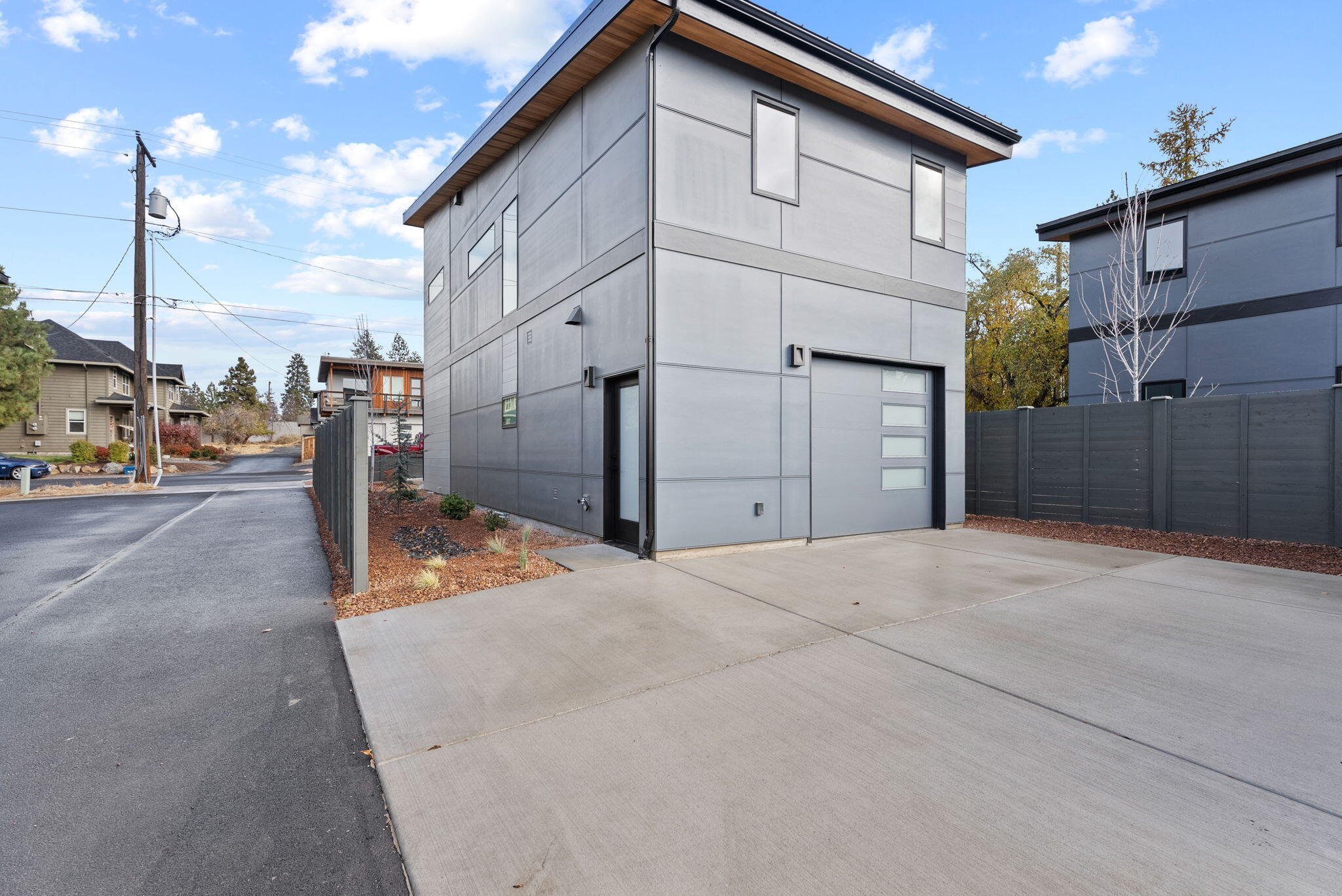 757 SW Pelton Place, 7