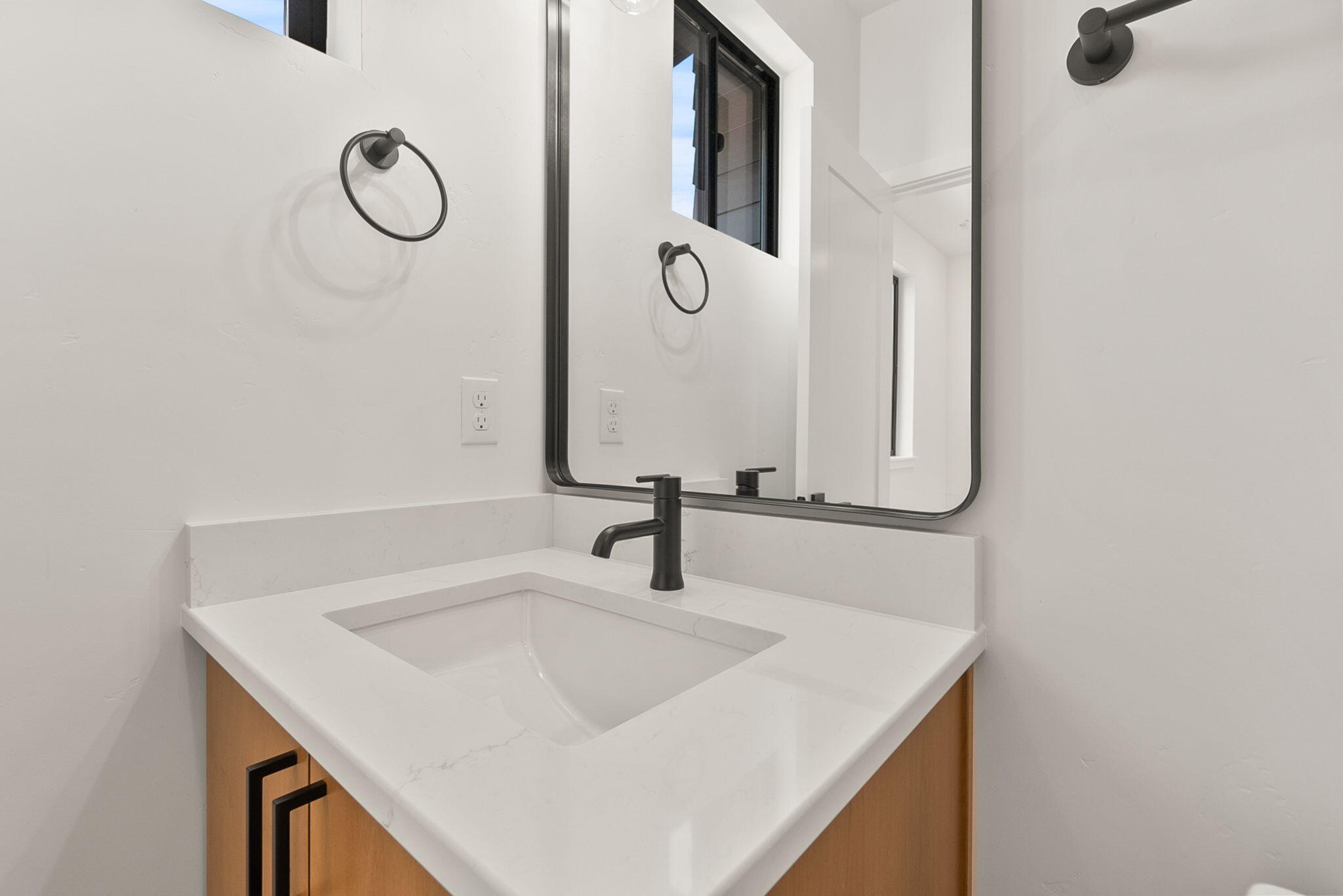 127 NW Broadway Street