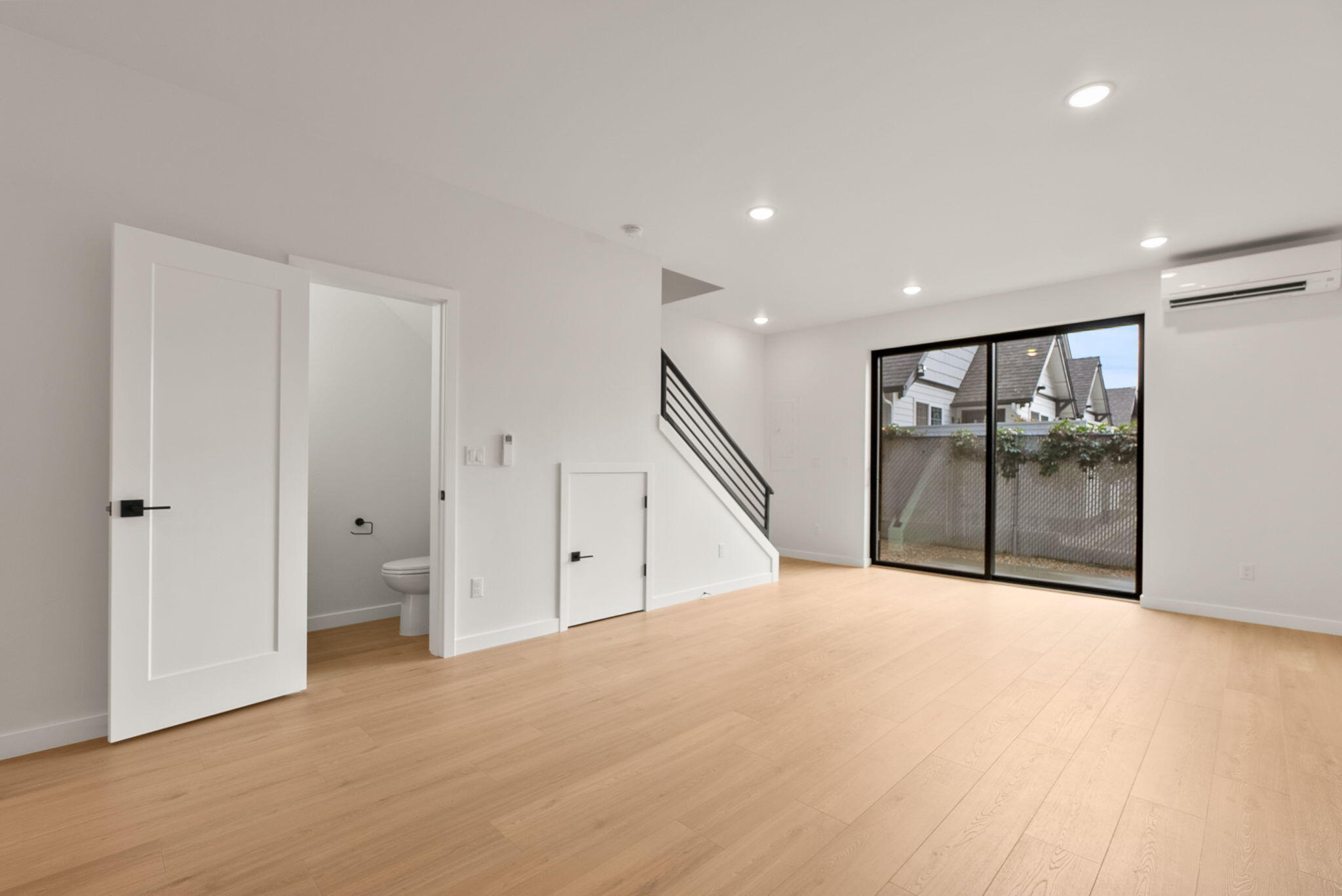 127 NW Broadway Street