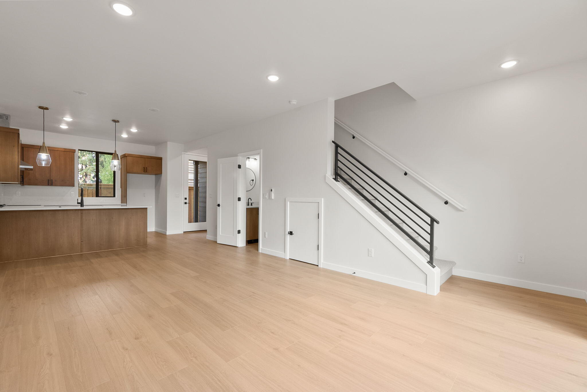 127 NW Broadway Street