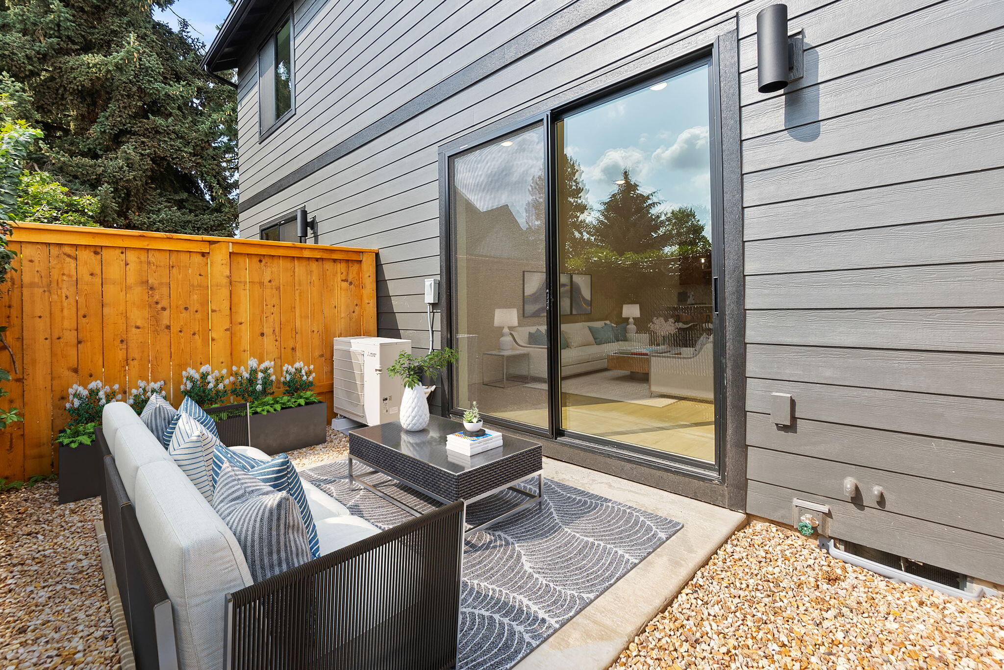 127 NW Broadway Street