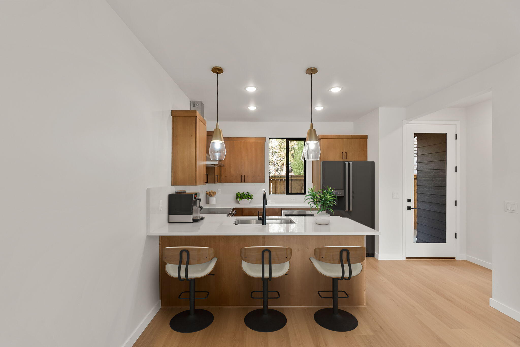 127 NW Broadway Street