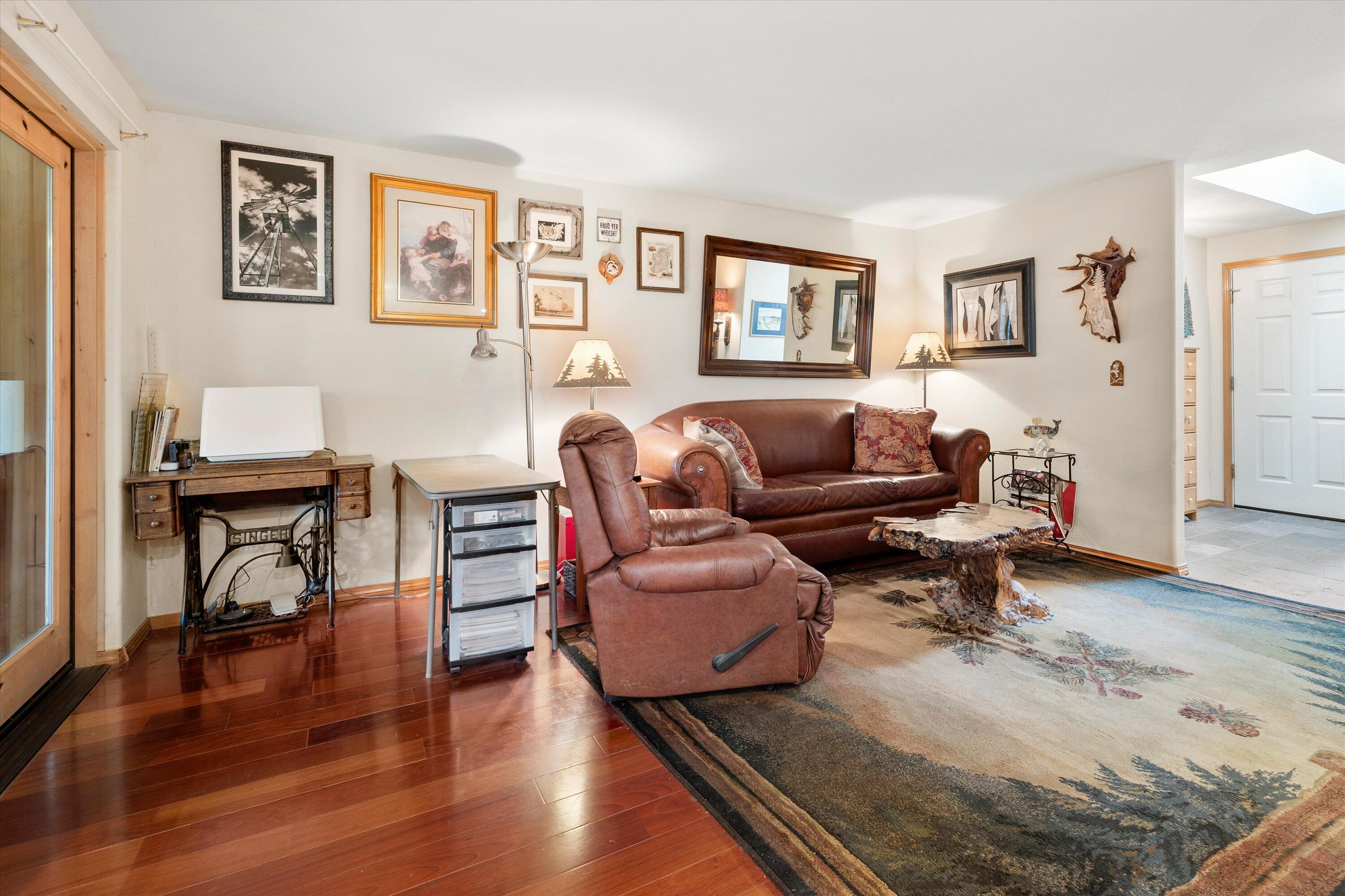 1622 NE Parkridge Drive