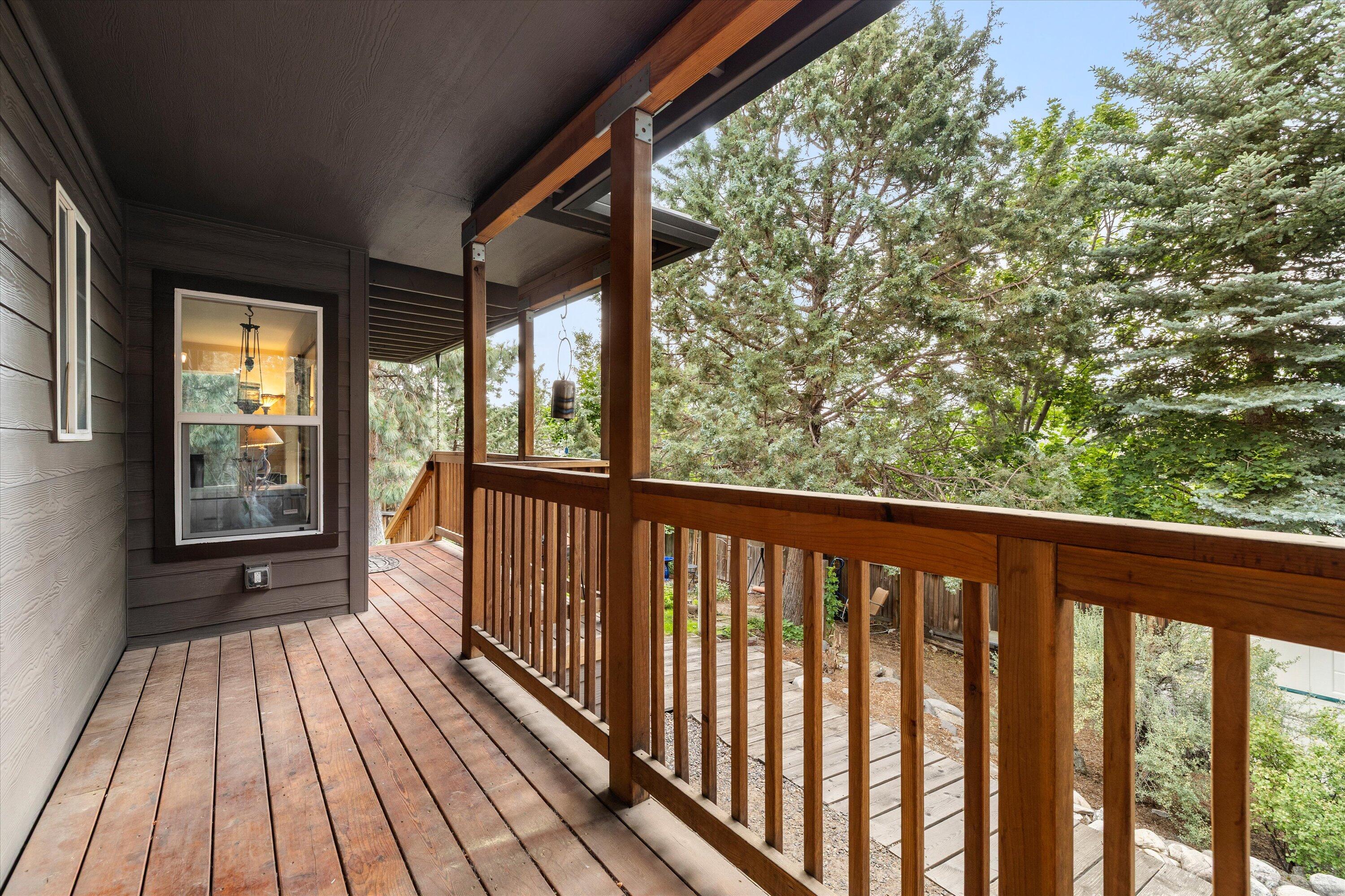 1622 NE Parkridge Drive