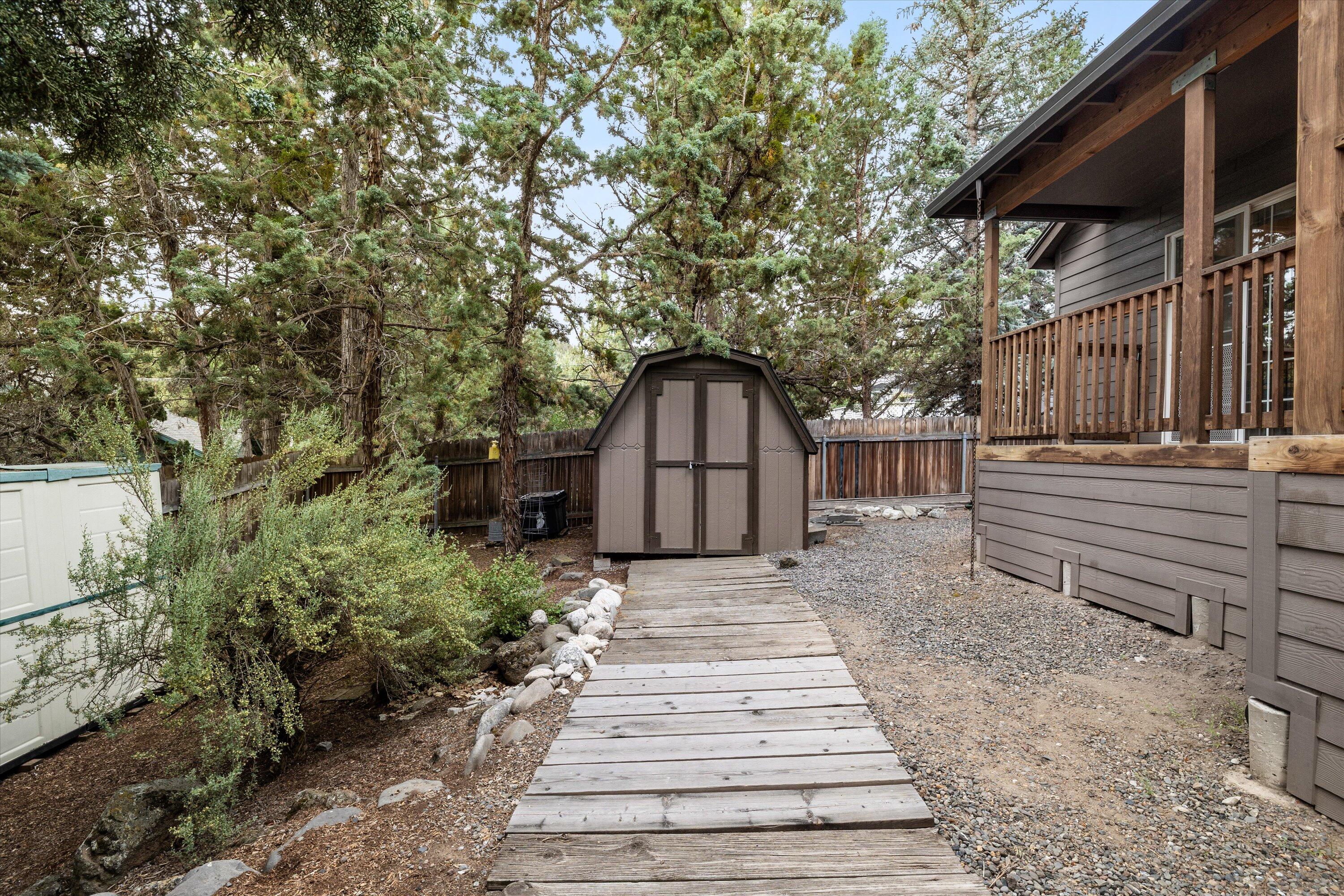 1622 NE Parkridge Drive