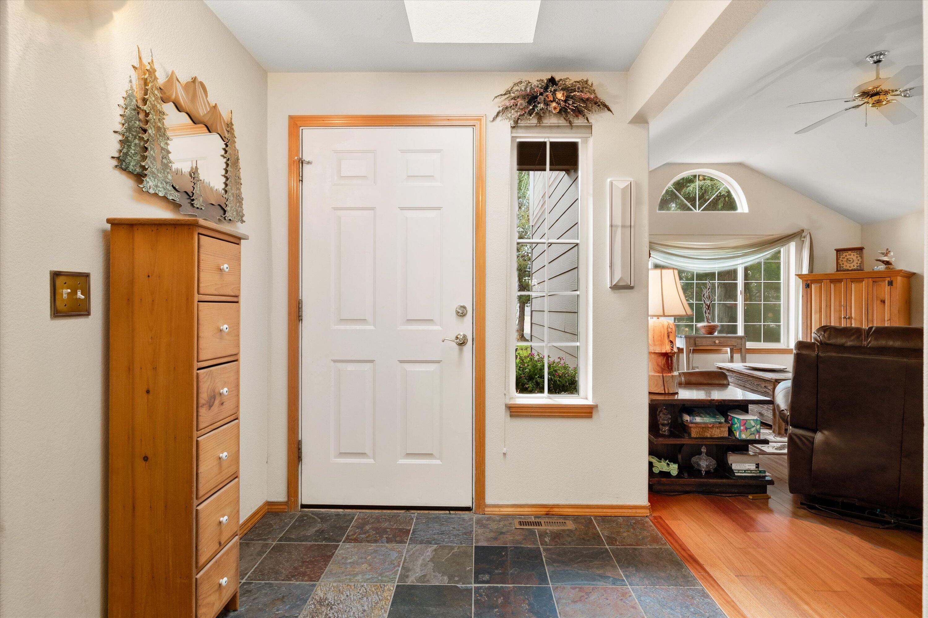 1622 NE Parkridge Drive