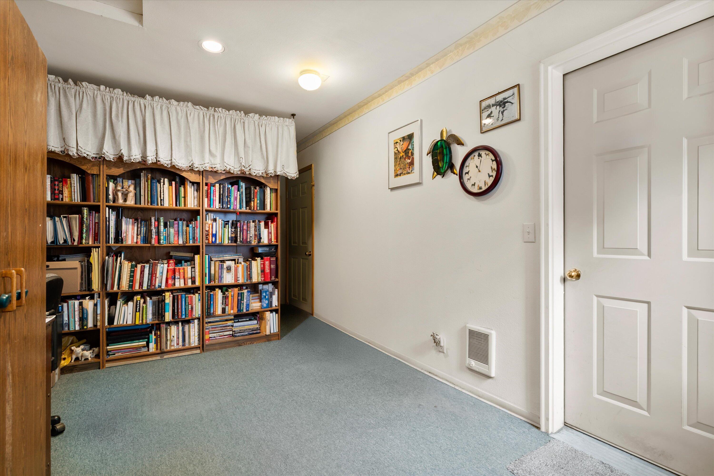 1622 NE Parkridge Drive