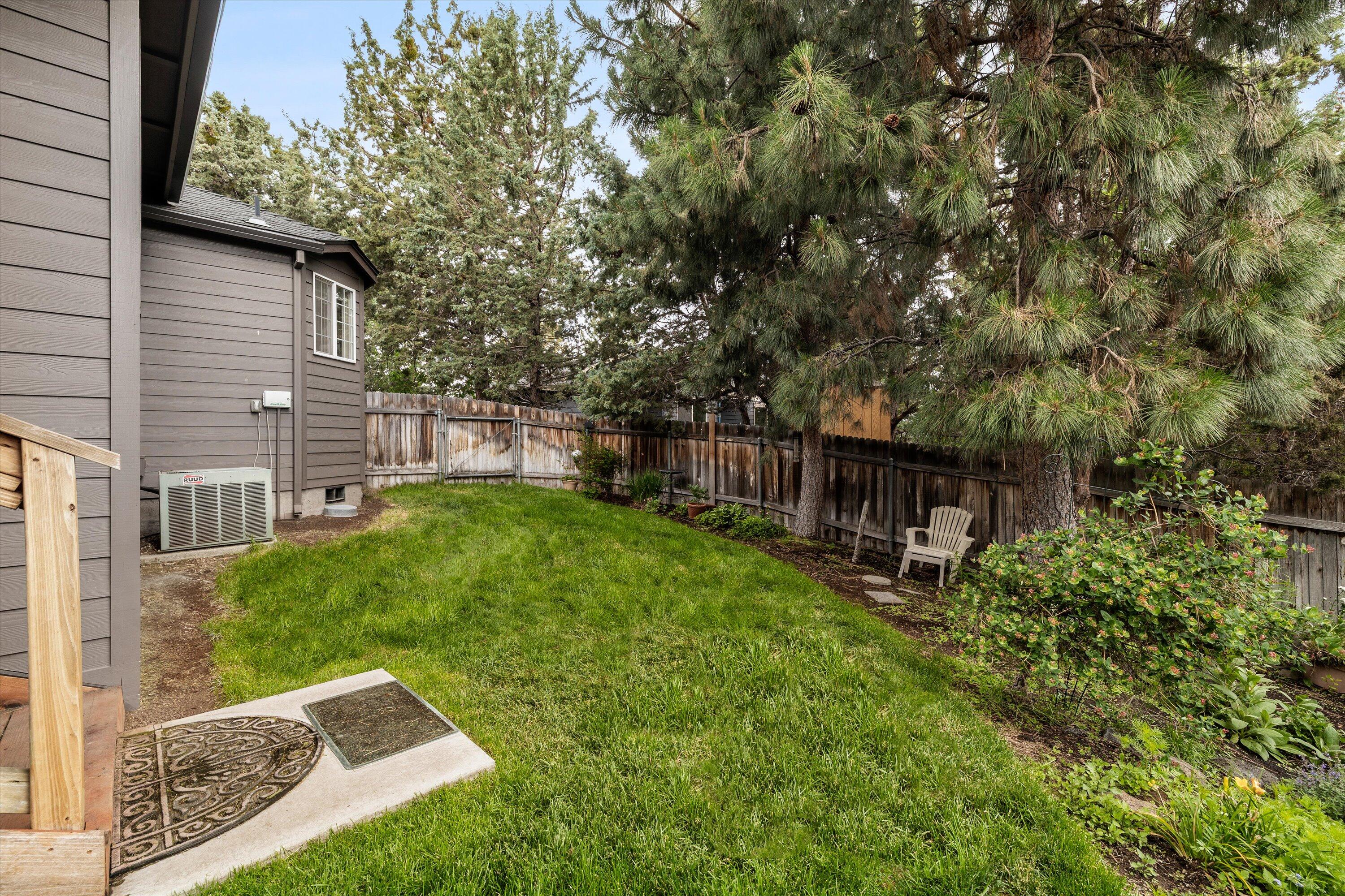 1622 NE Parkridge Drive