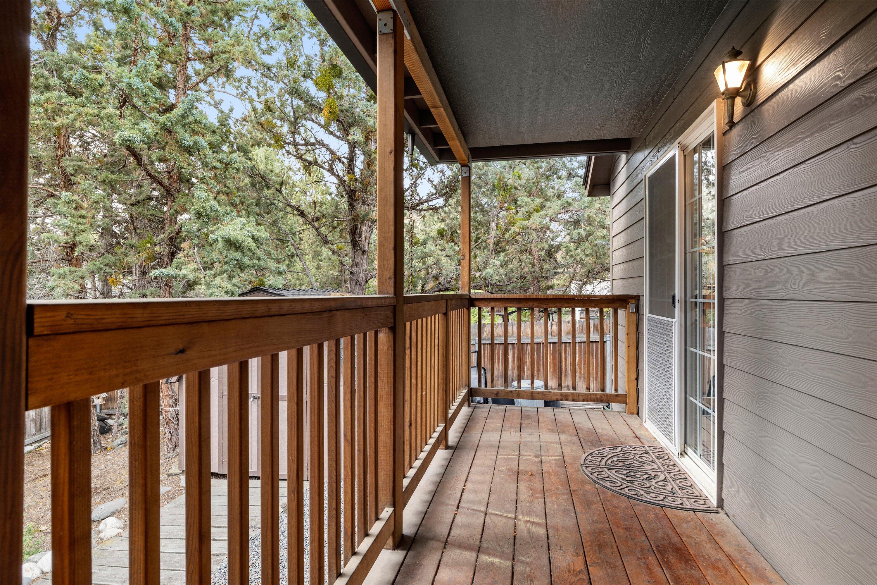 1622 NE Parkridge Drive