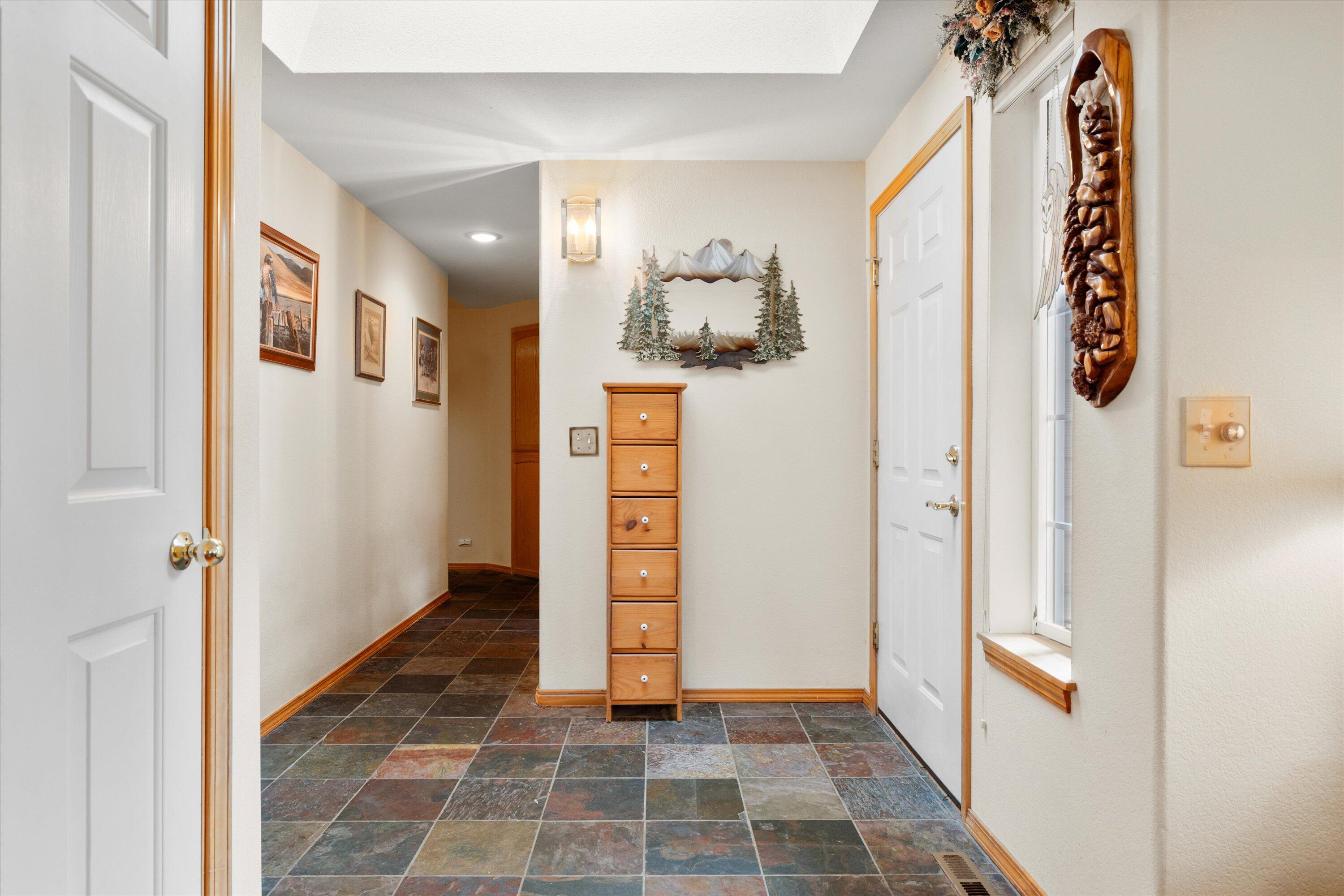 1622 NE Parkridge Drive