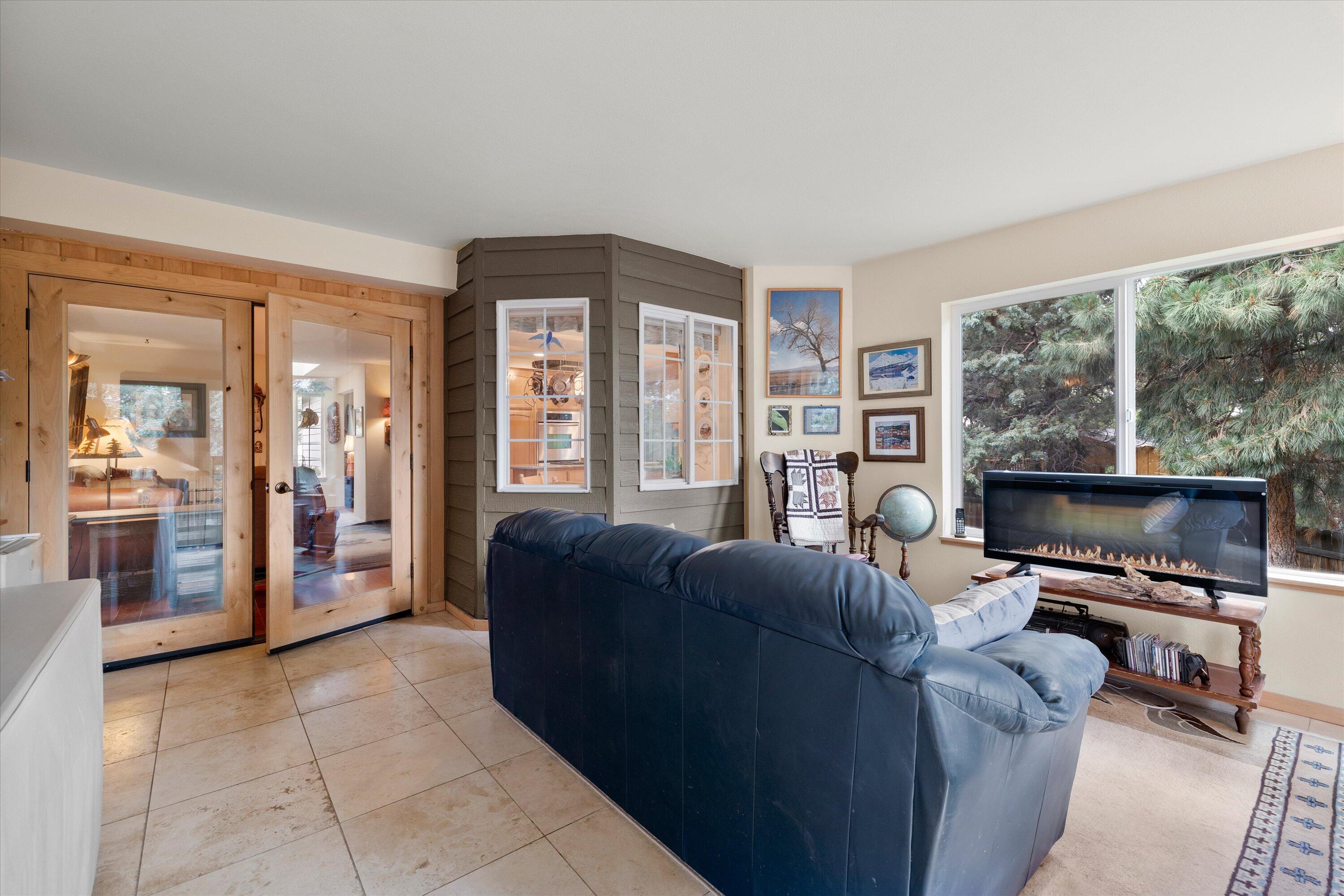 1622 NE Parkridge Drive