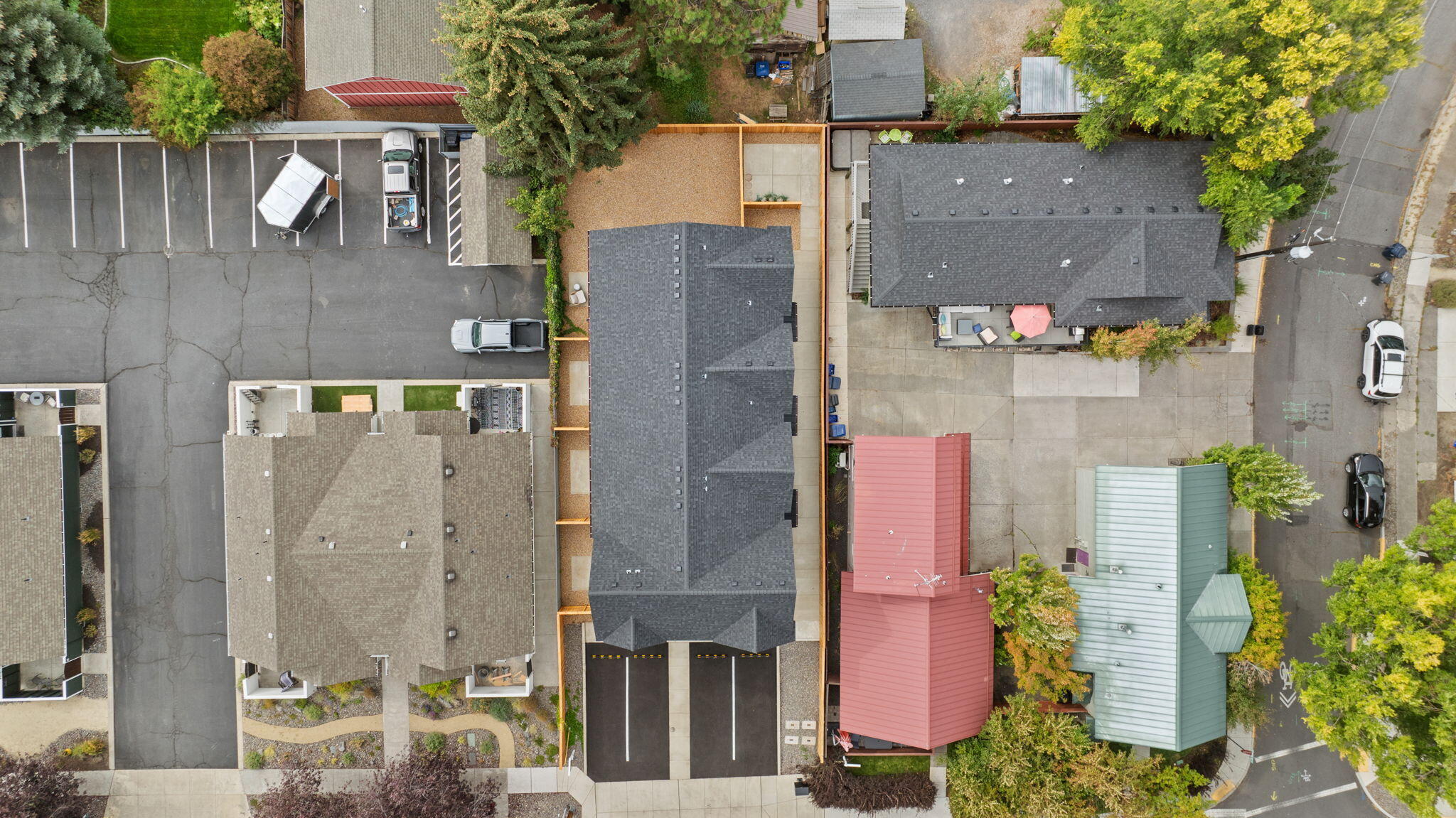 129 NW Broadway Street