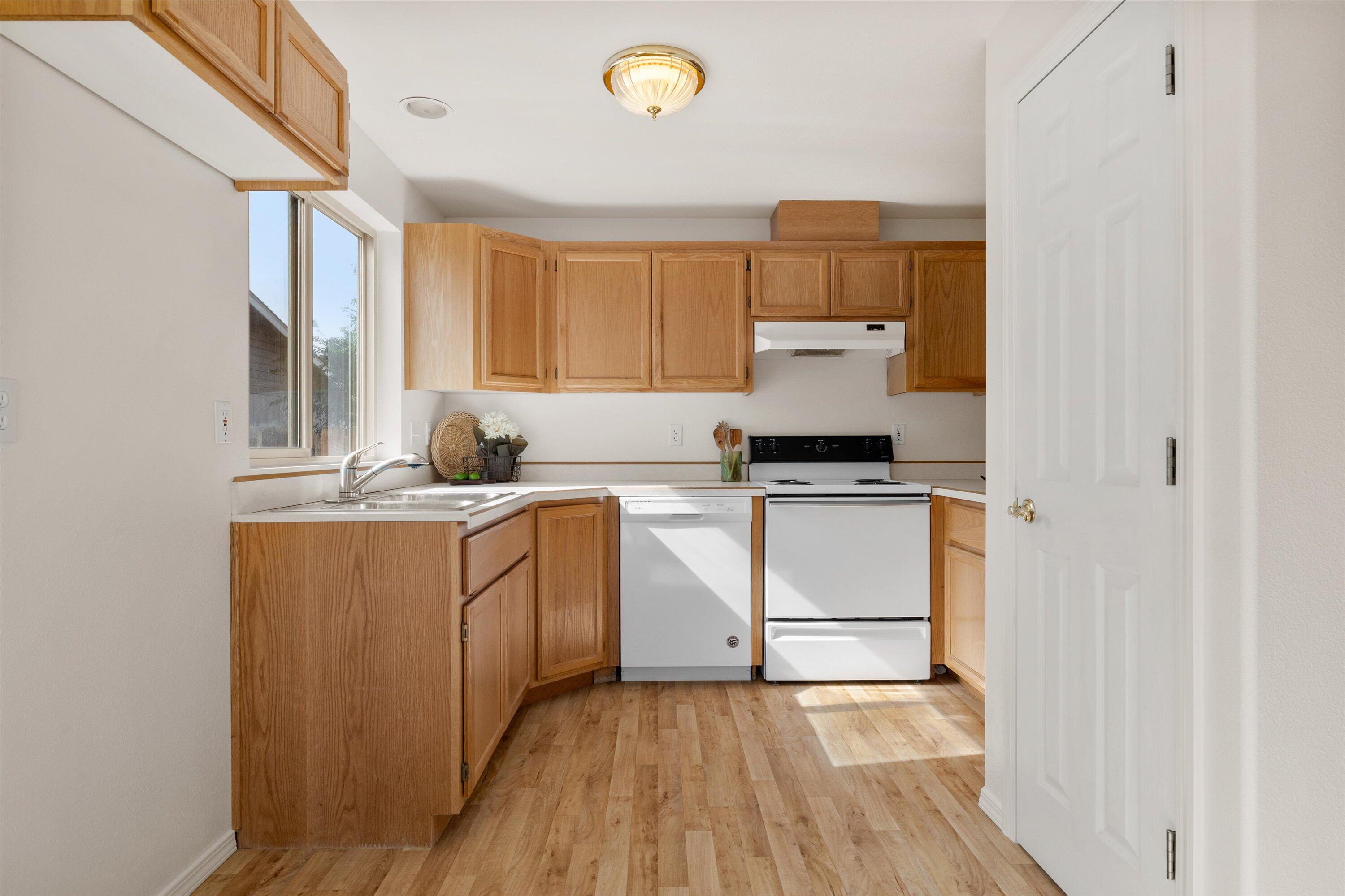 1614 SW Metolius Avenue