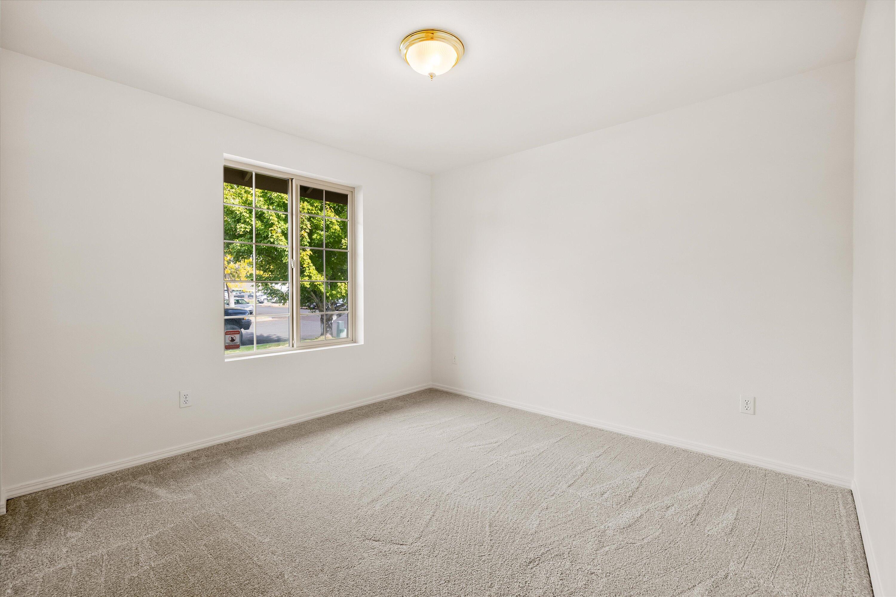 1614 SW Metolius Avenue