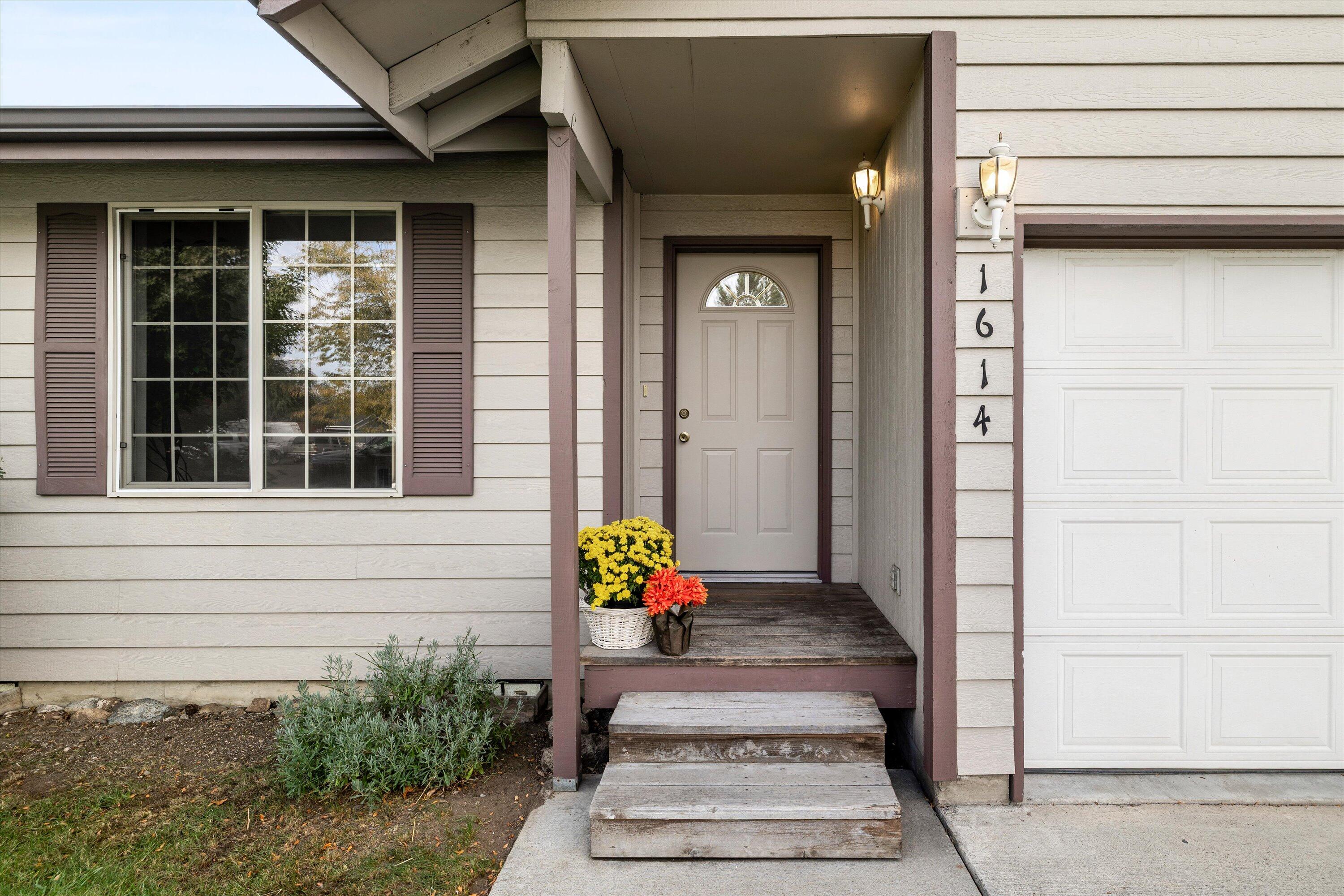 1614 SW Metolius Avenue