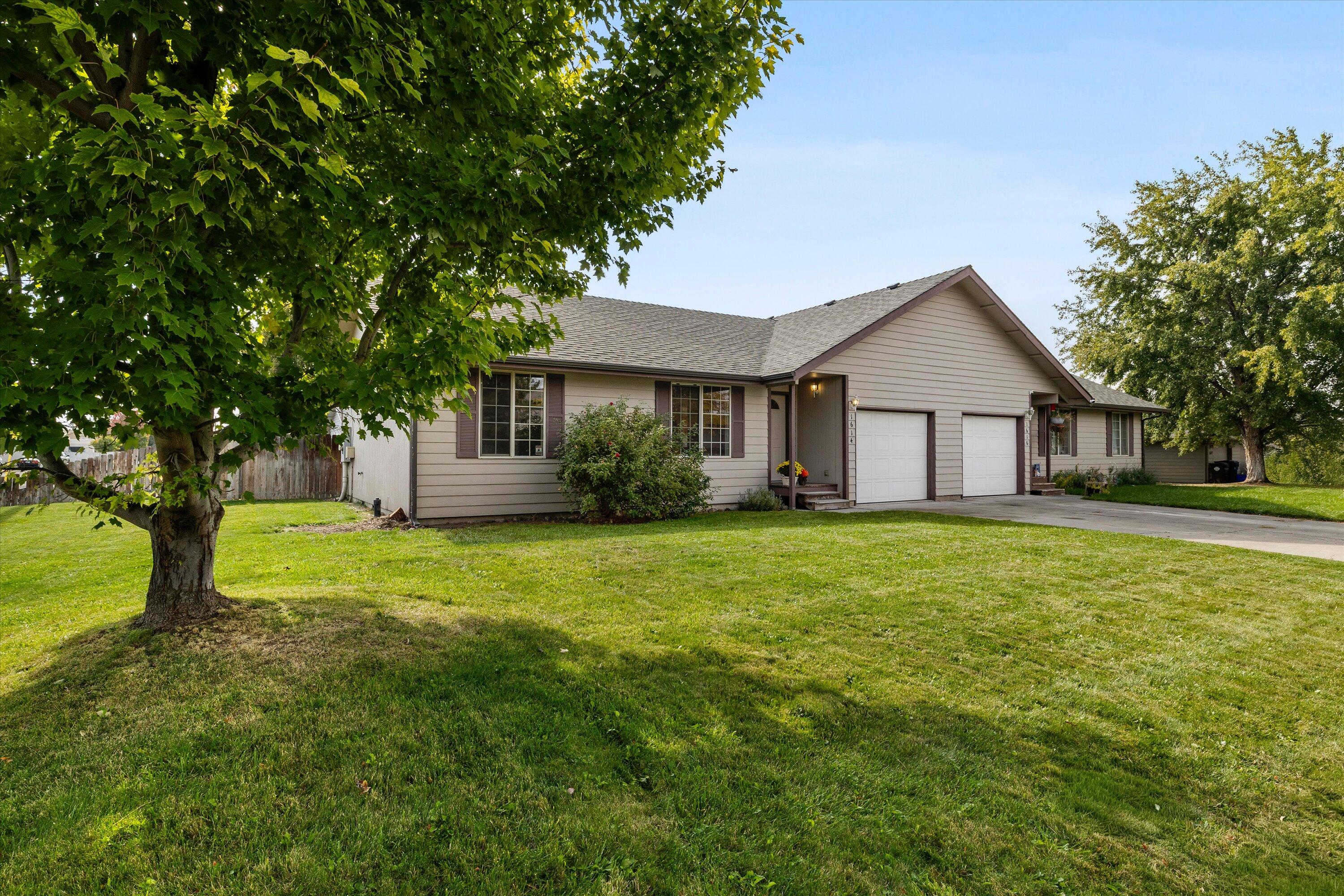 1614 SW Metolius Avenue