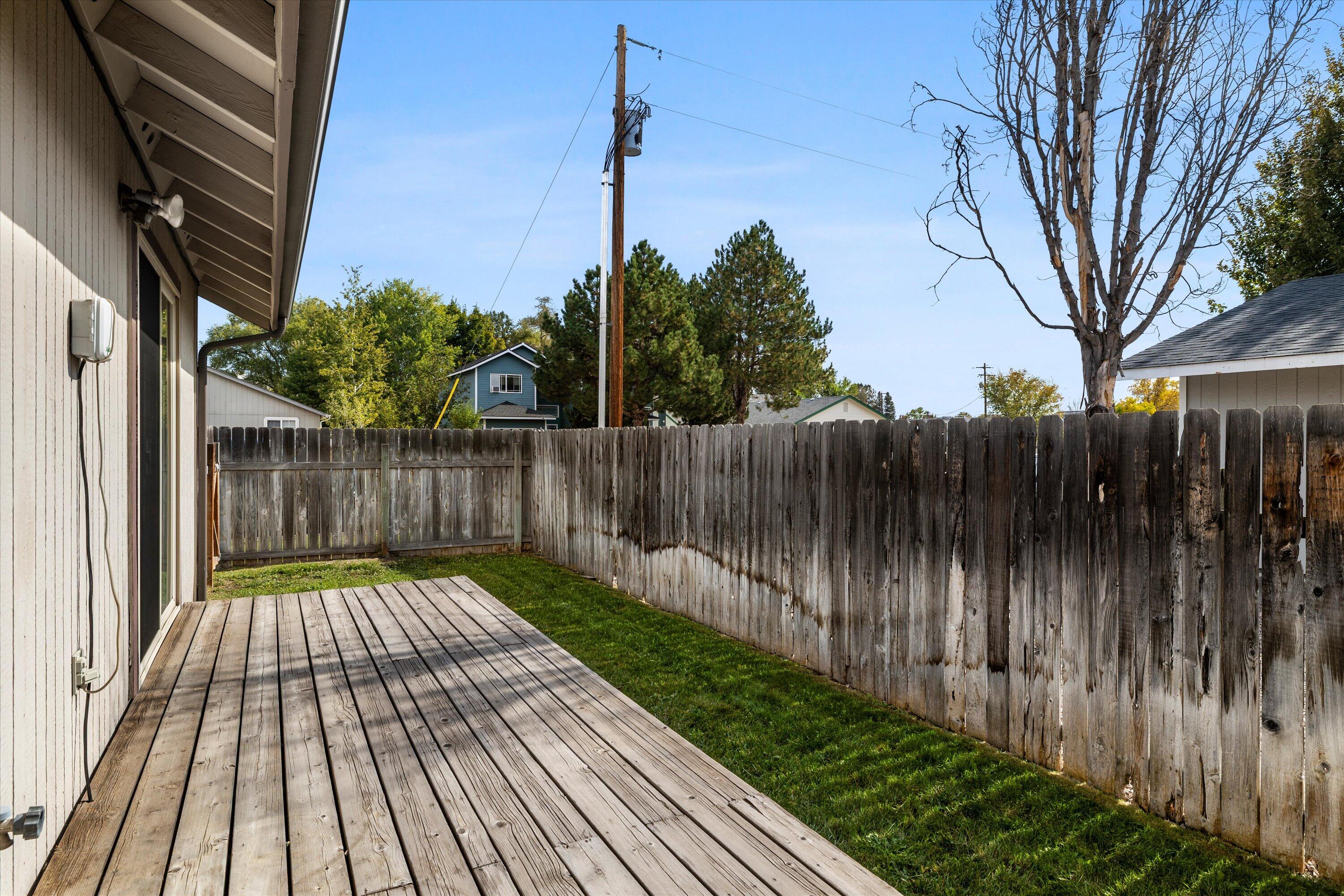 1614 SW Metolius Avenue