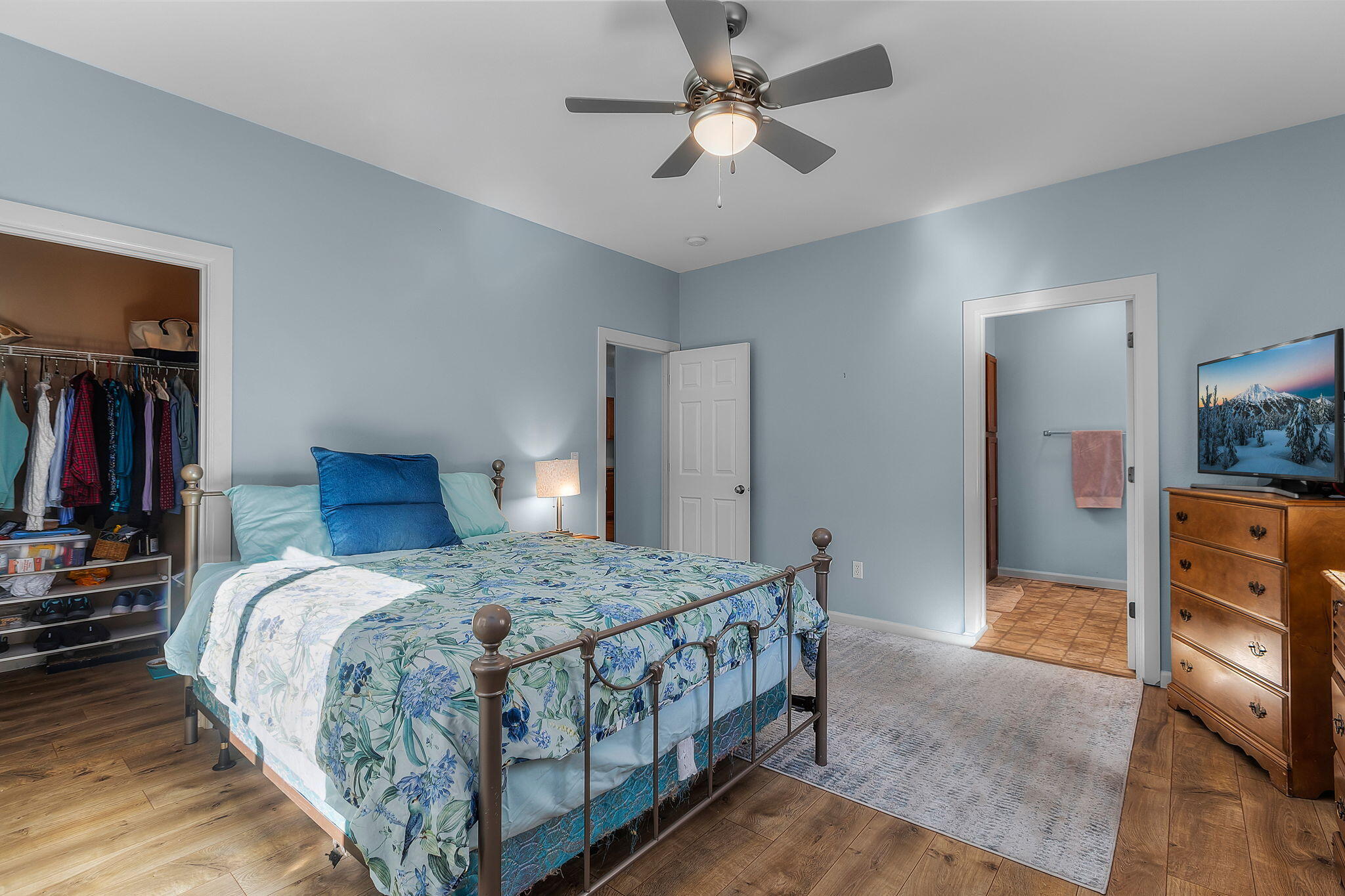 3280 NE Jonahs Court