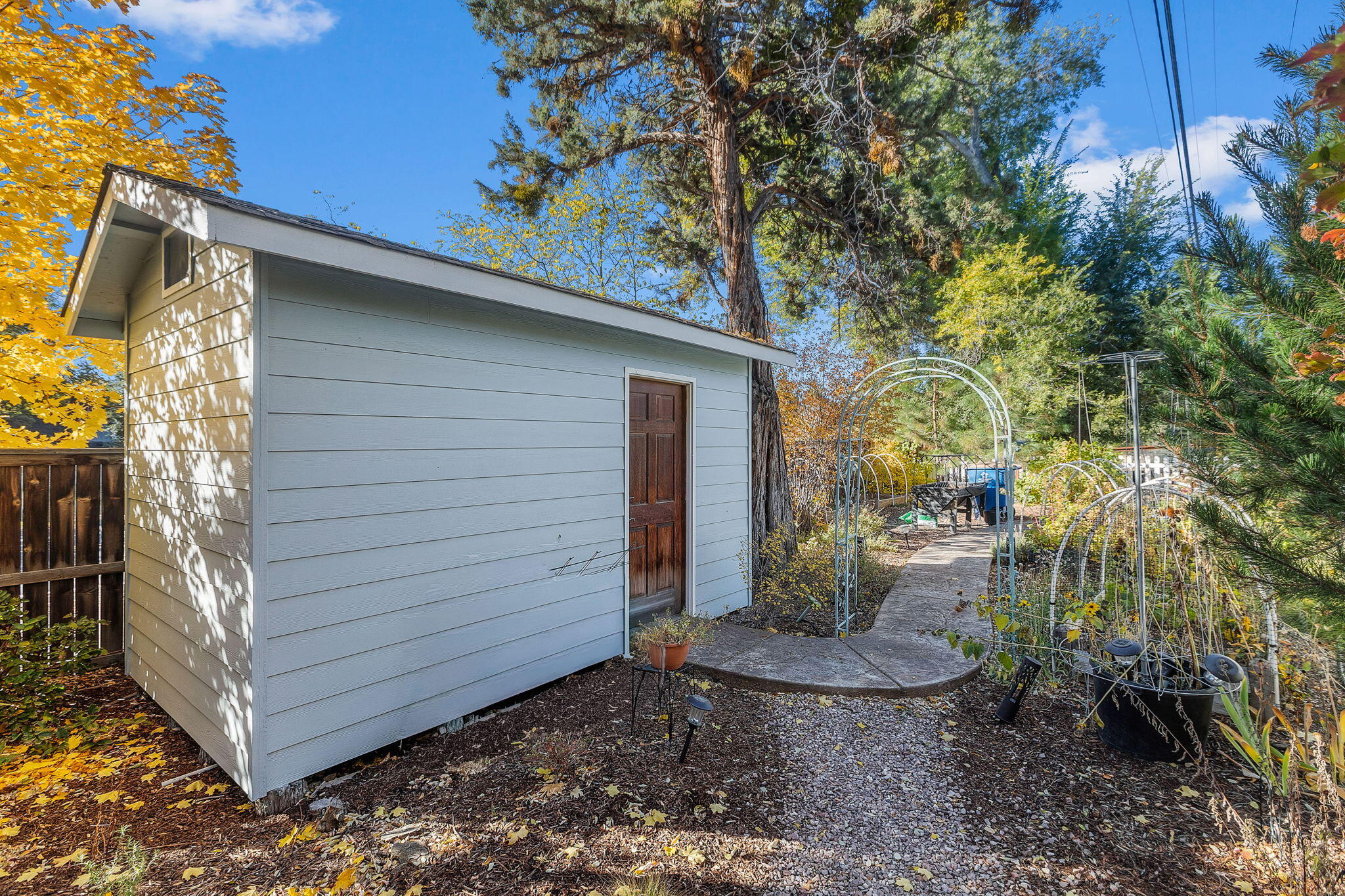 3280 NE Jonahs Court