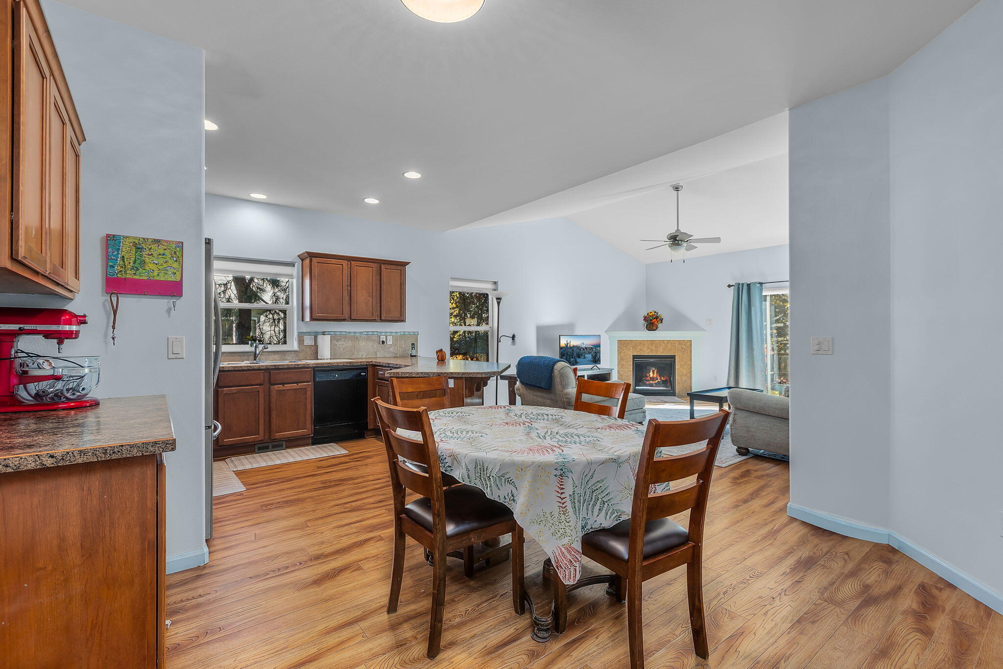 3280 NE Jonahs Court