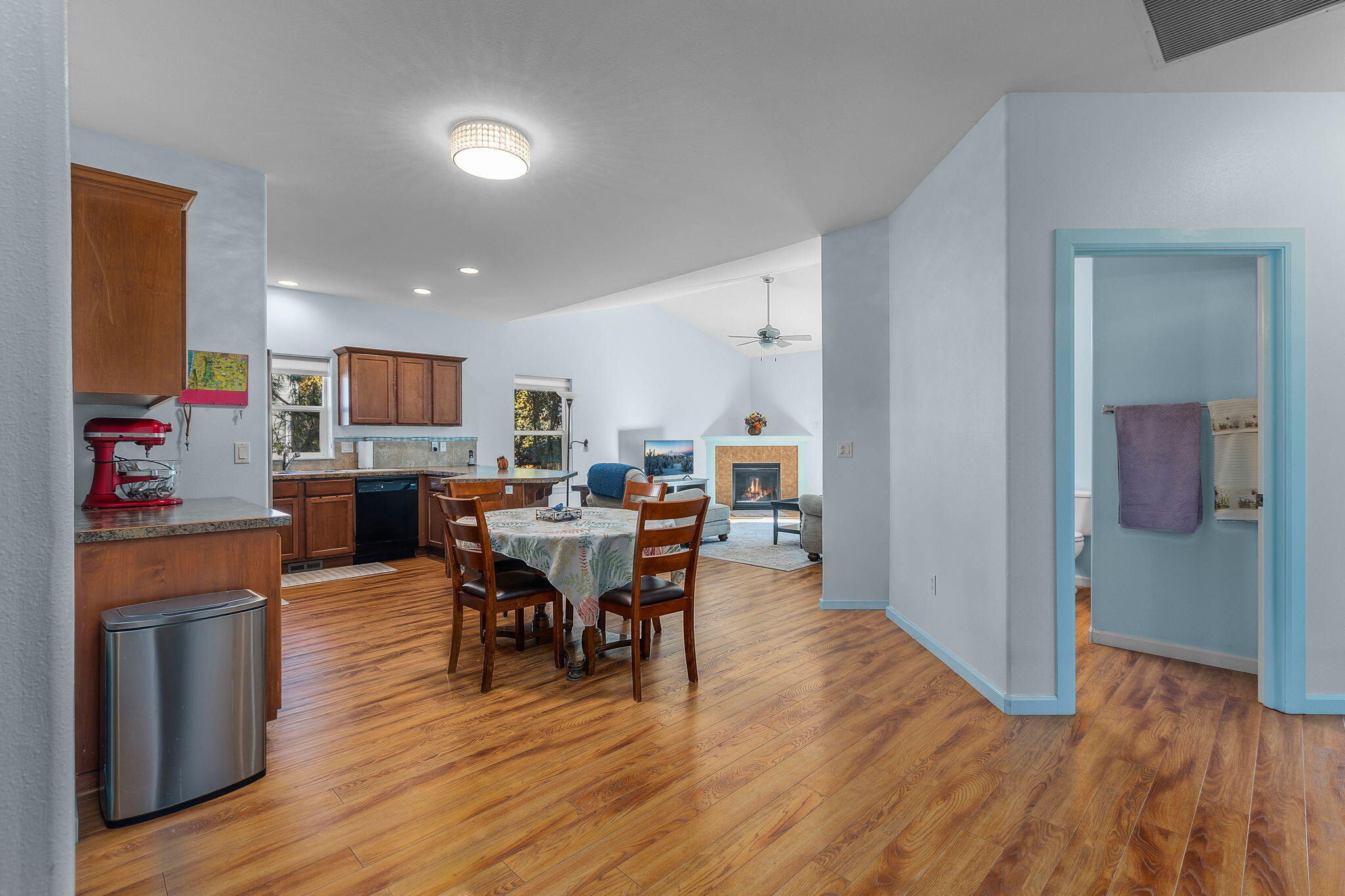 3280 NE Jonahs Court