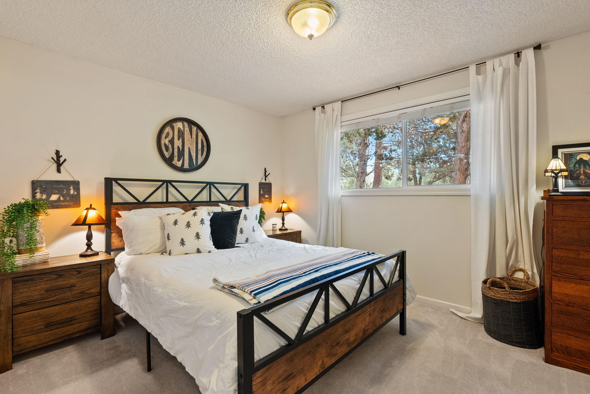 61376 Robin Hood Lane, Bend