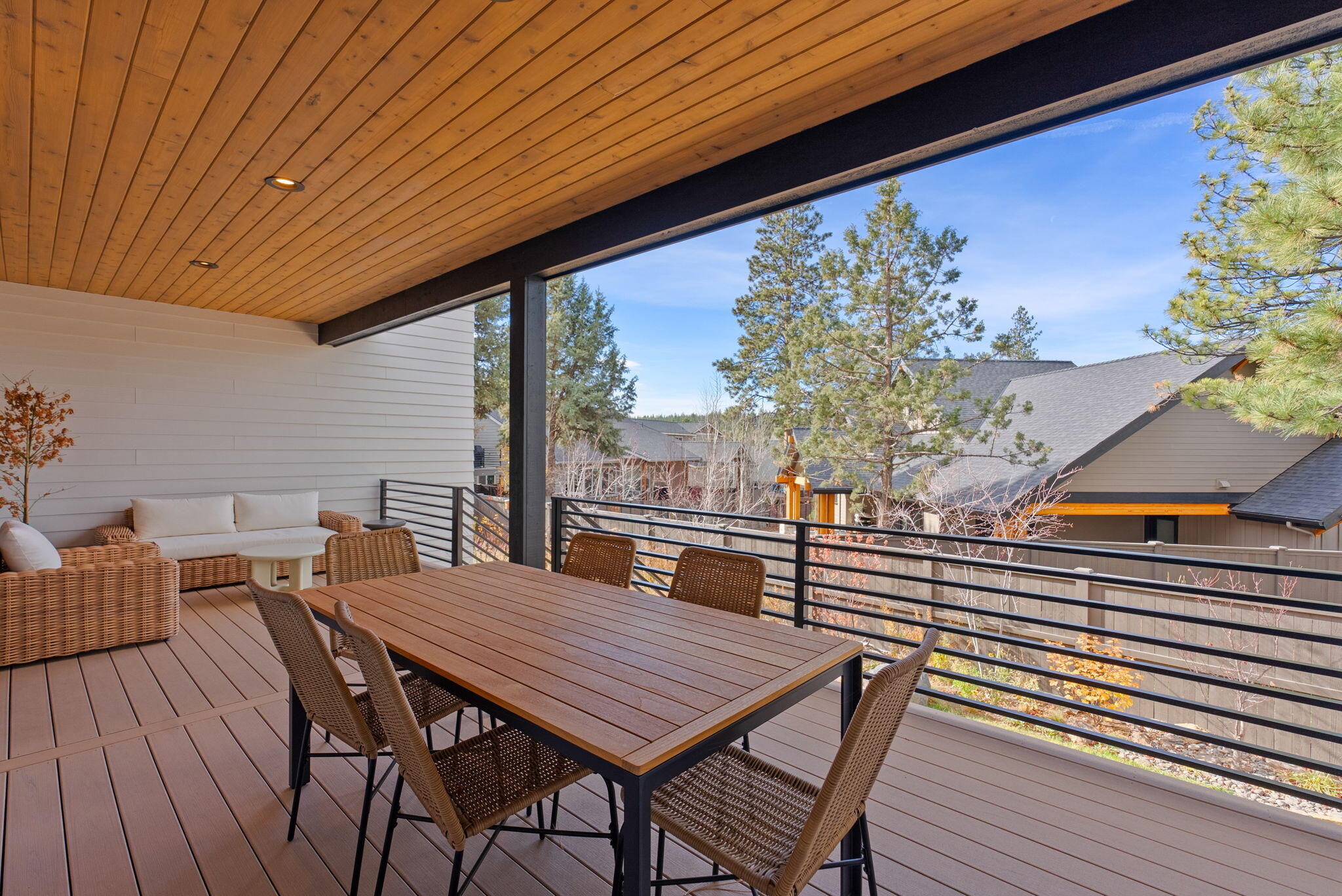 2947 NW Polarstar Avenue