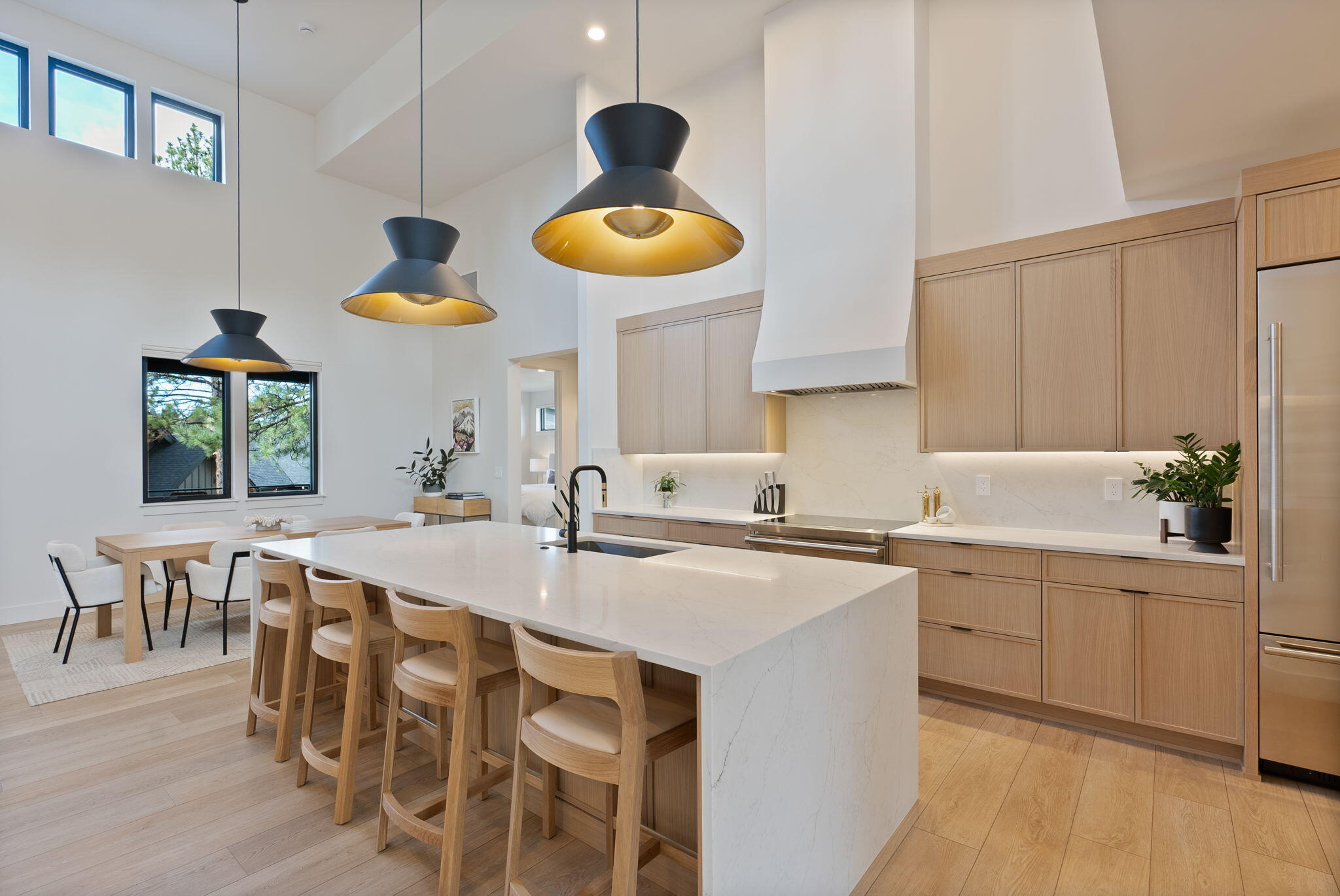 2947 NW Polarstar Avenue