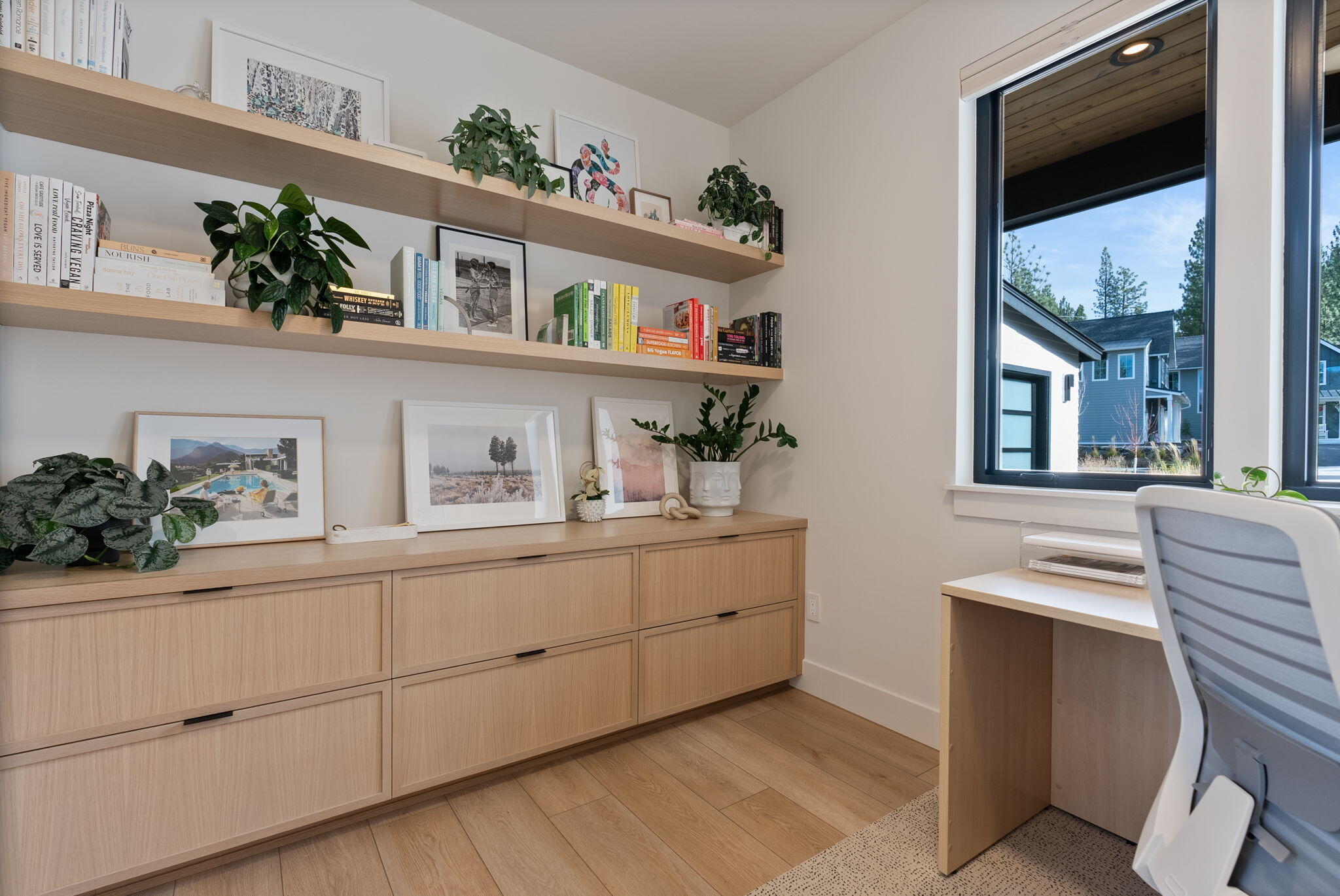 2947 NW Polarstar Avenue