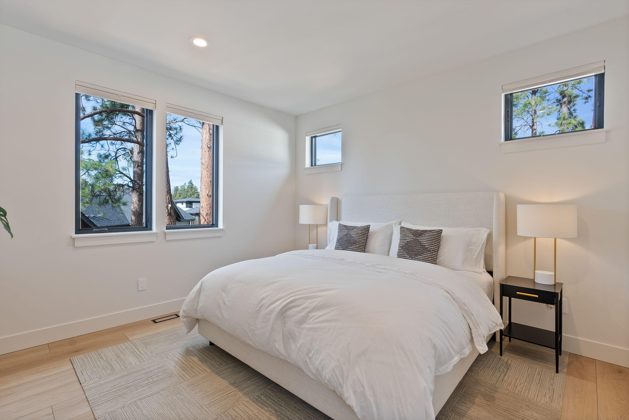 2947 NW Polarstar Avenue