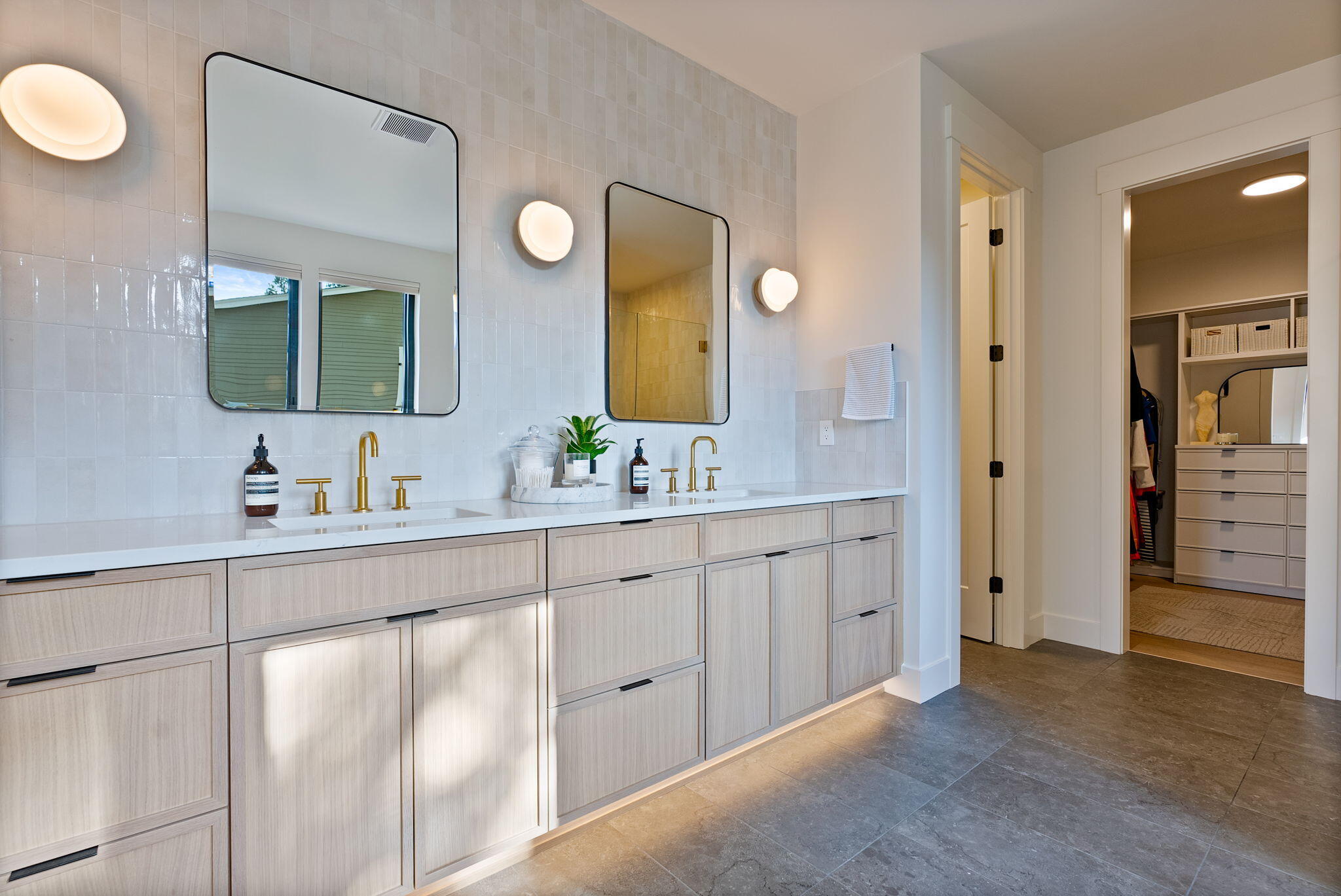 2947 NW Polarstar Avenue