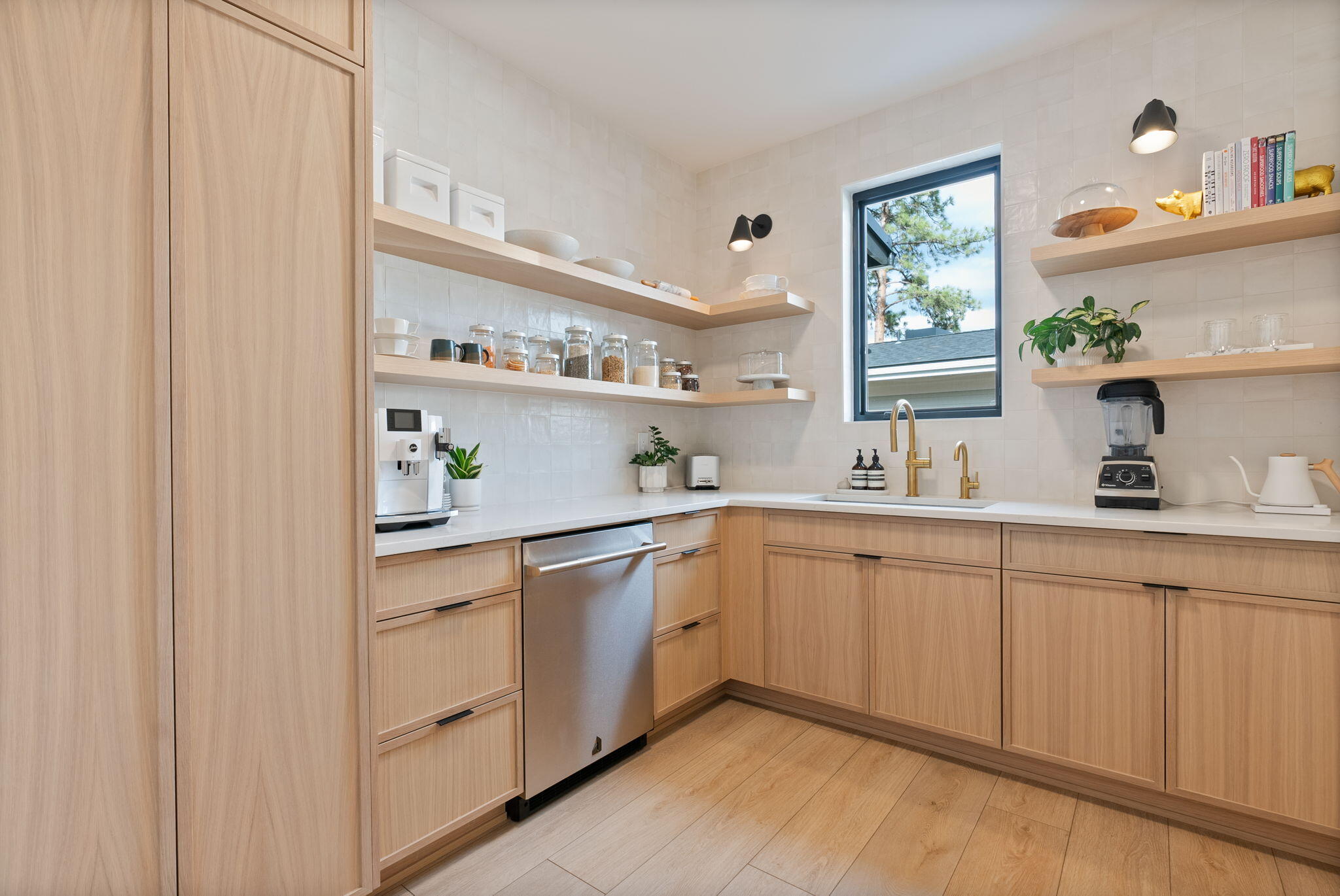 2947 NW Polarstar Avenue