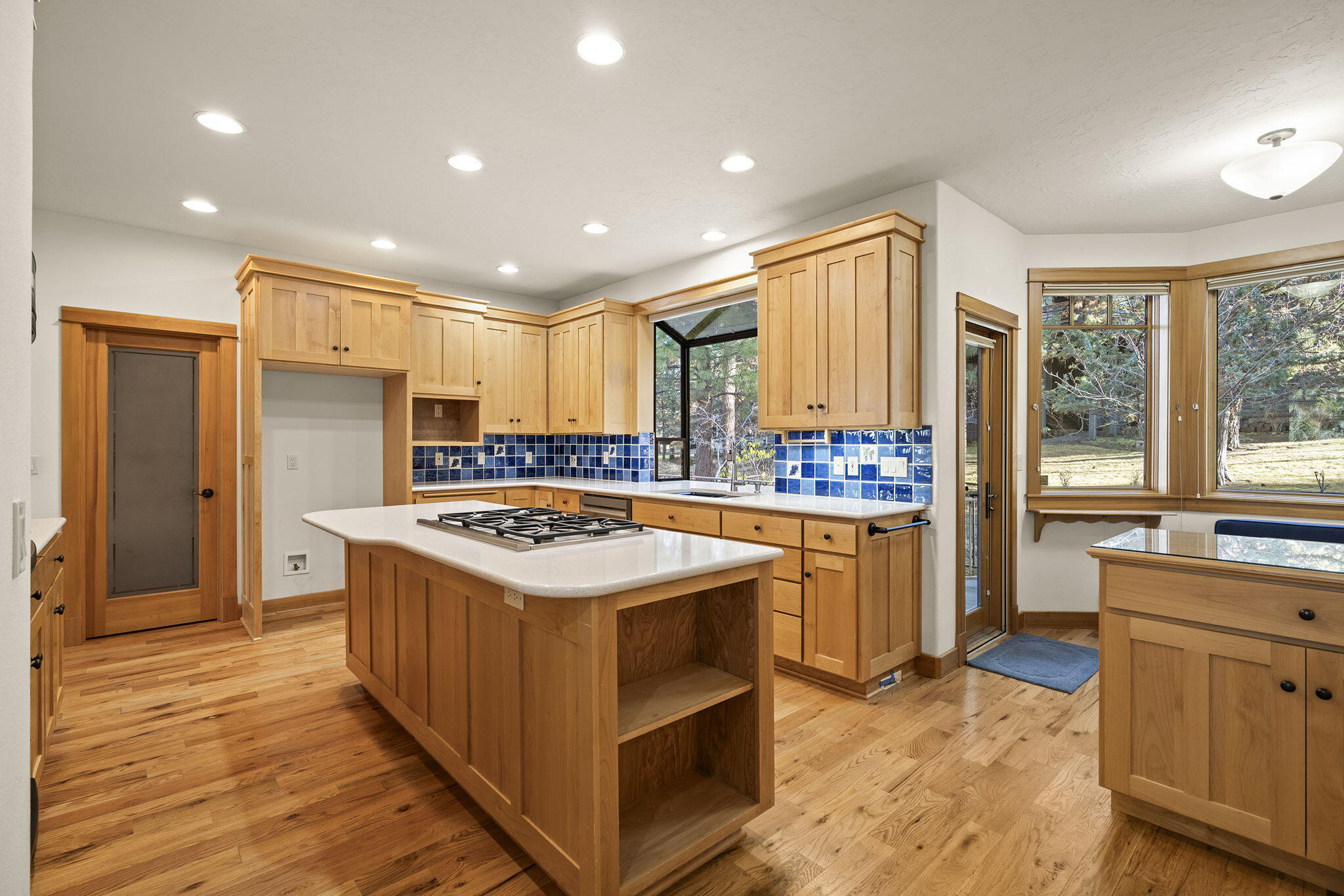 3338 NW Windwood Way