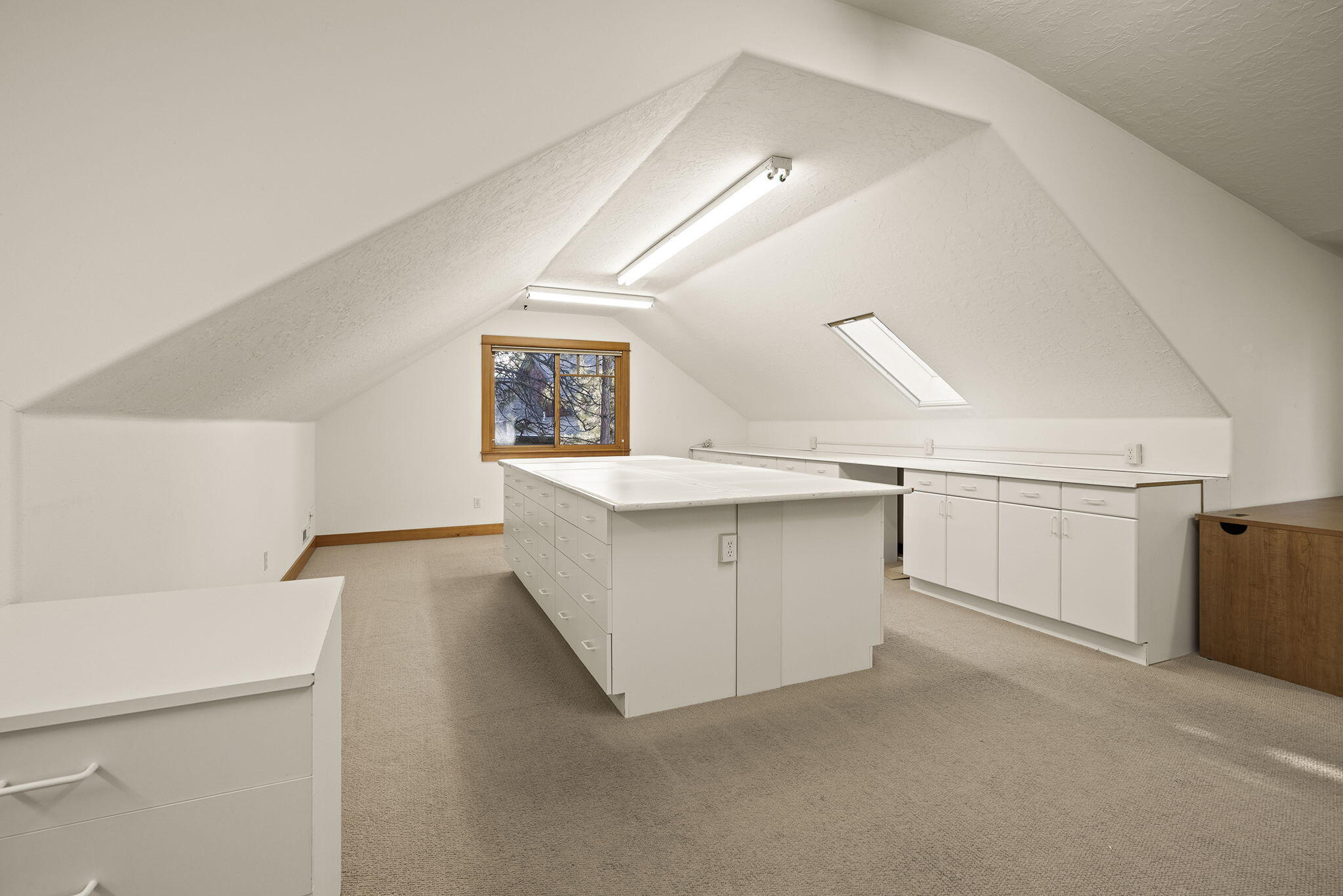 3338 NW Windwood Way