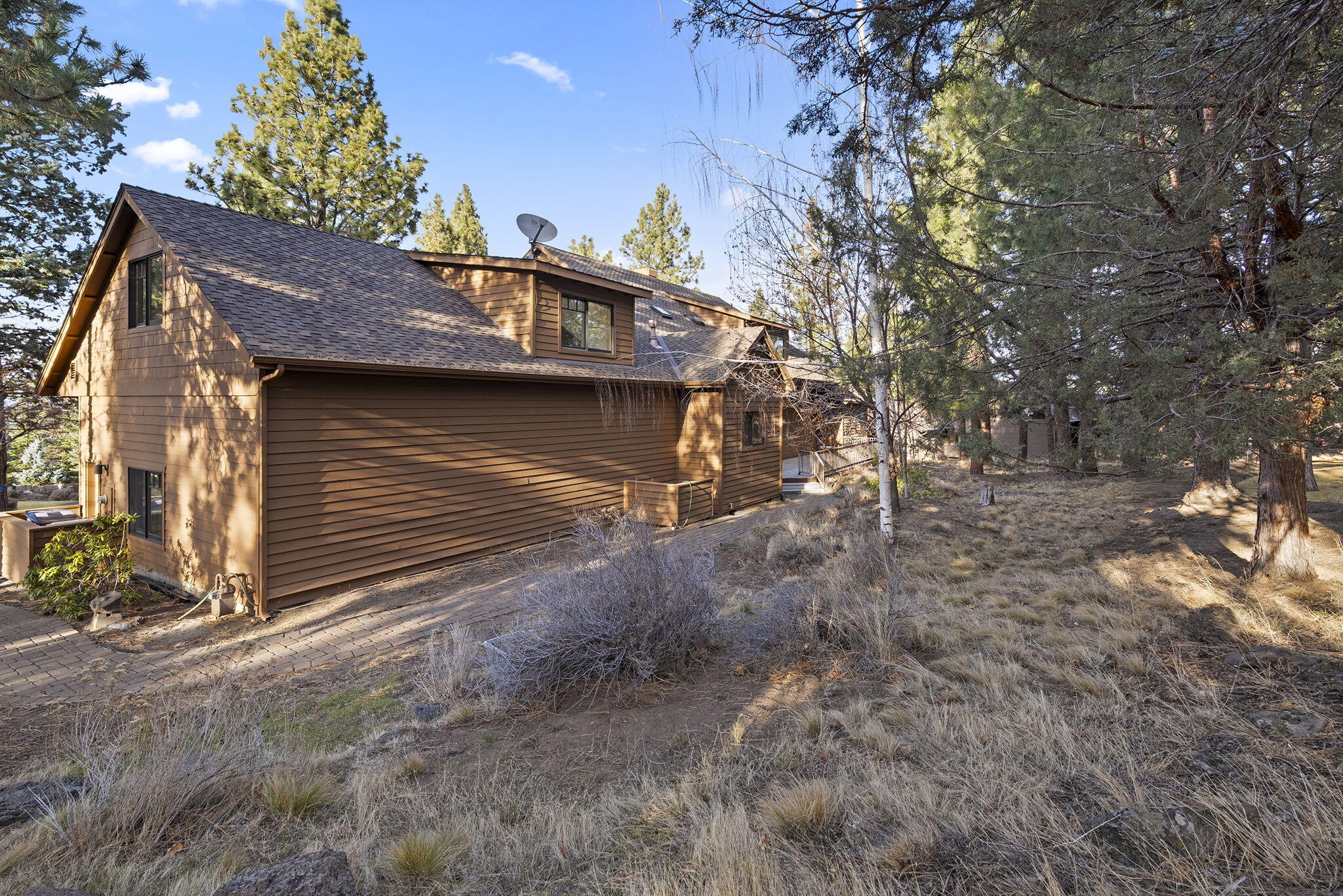 3338 NW Windwood Way