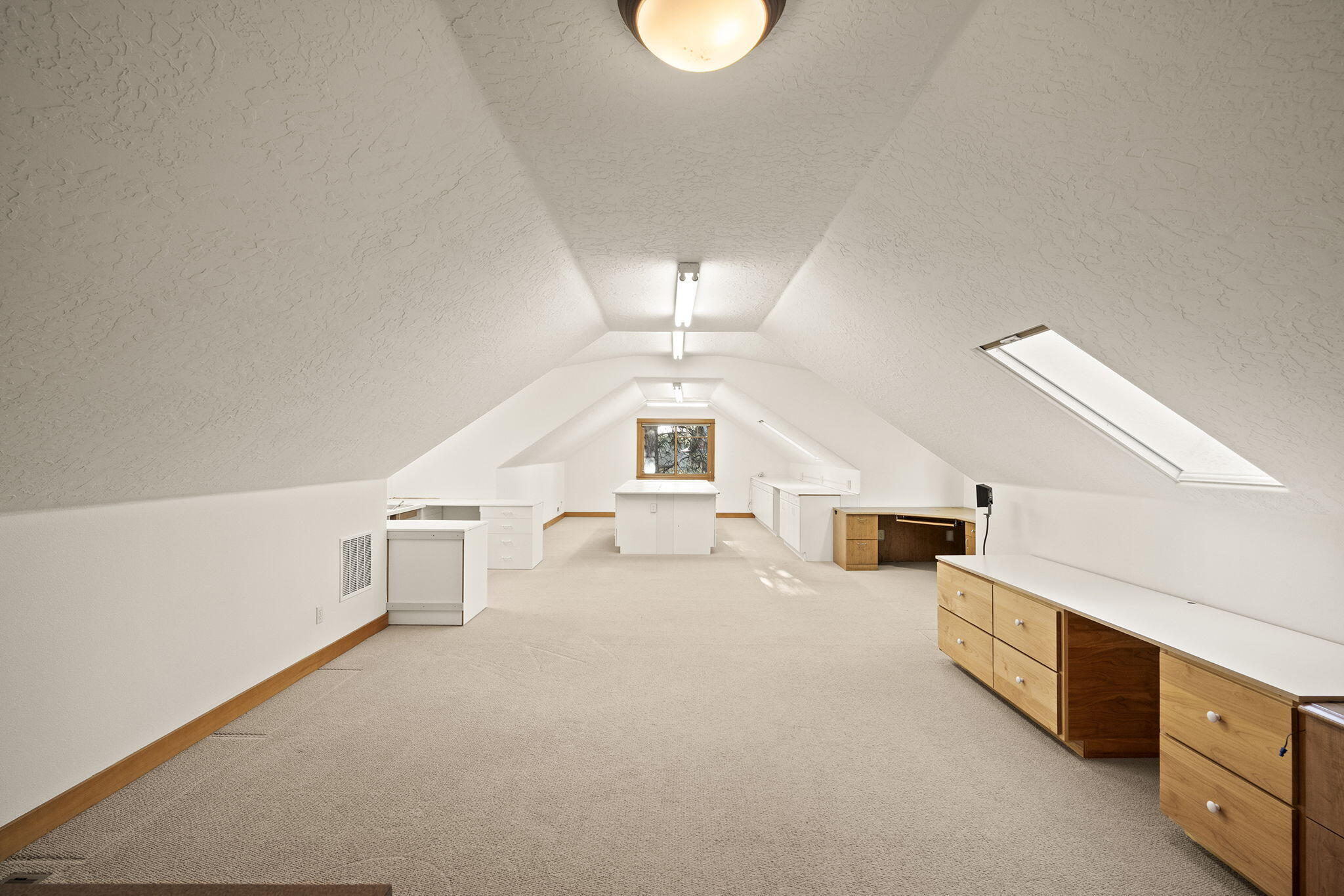 3338 NW Windwood Way