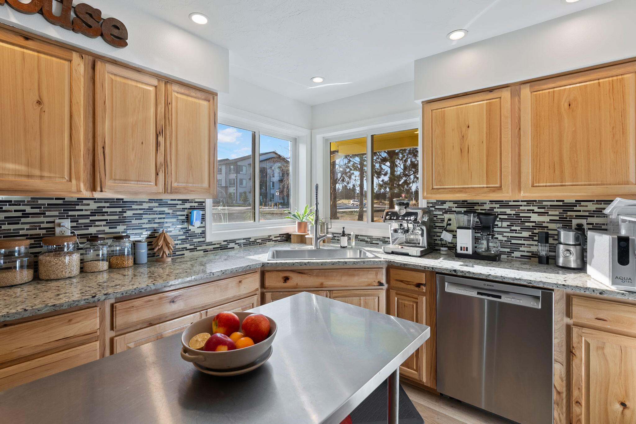 63210 Deschutes Market Road