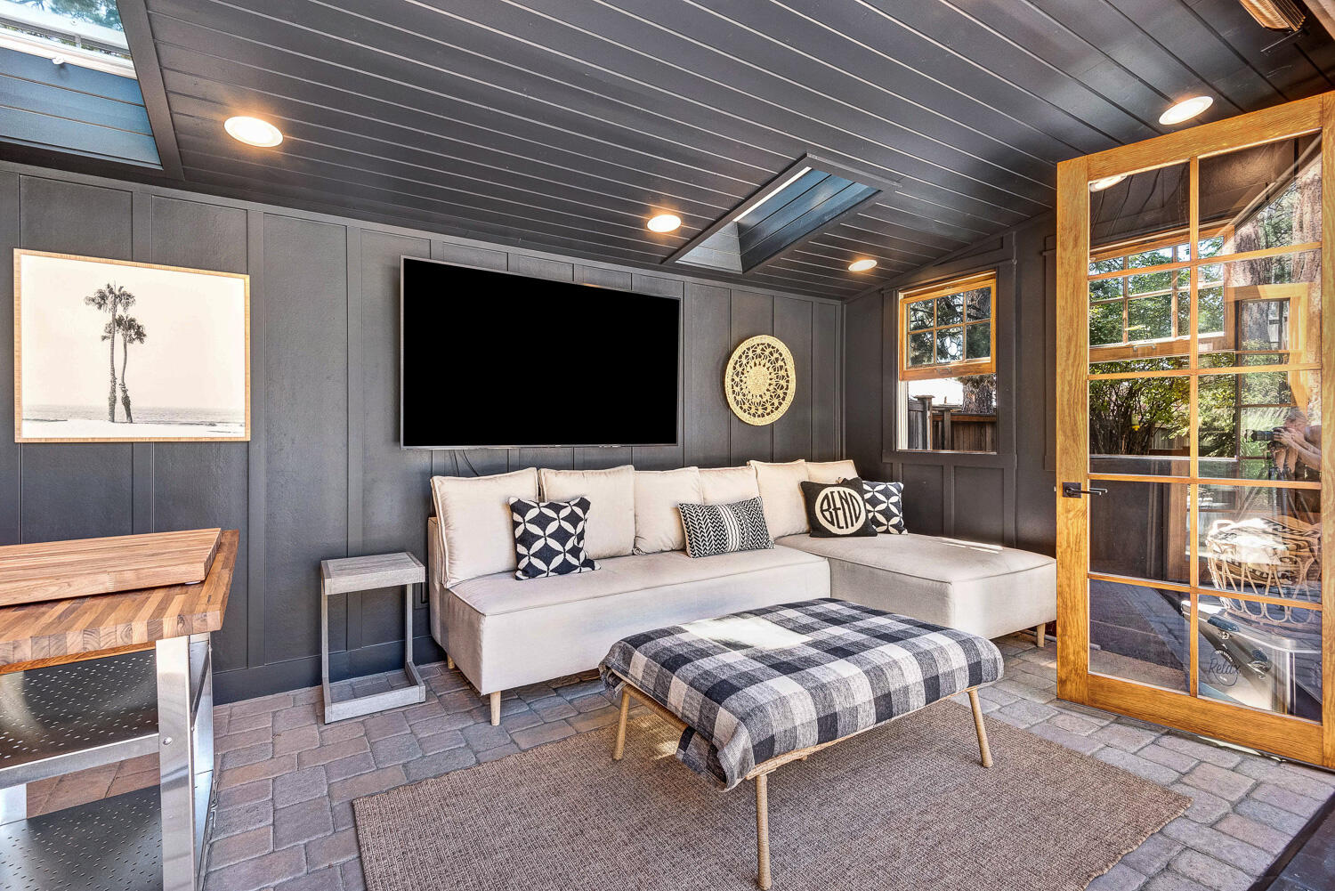 2256 NW Eastes Street